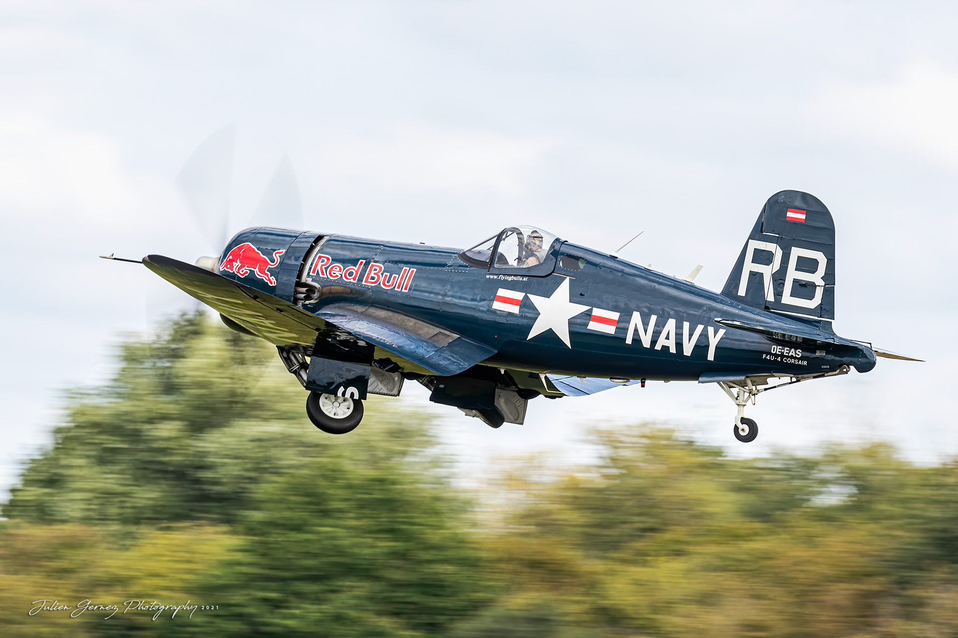 Vought F4U-4 Corsair