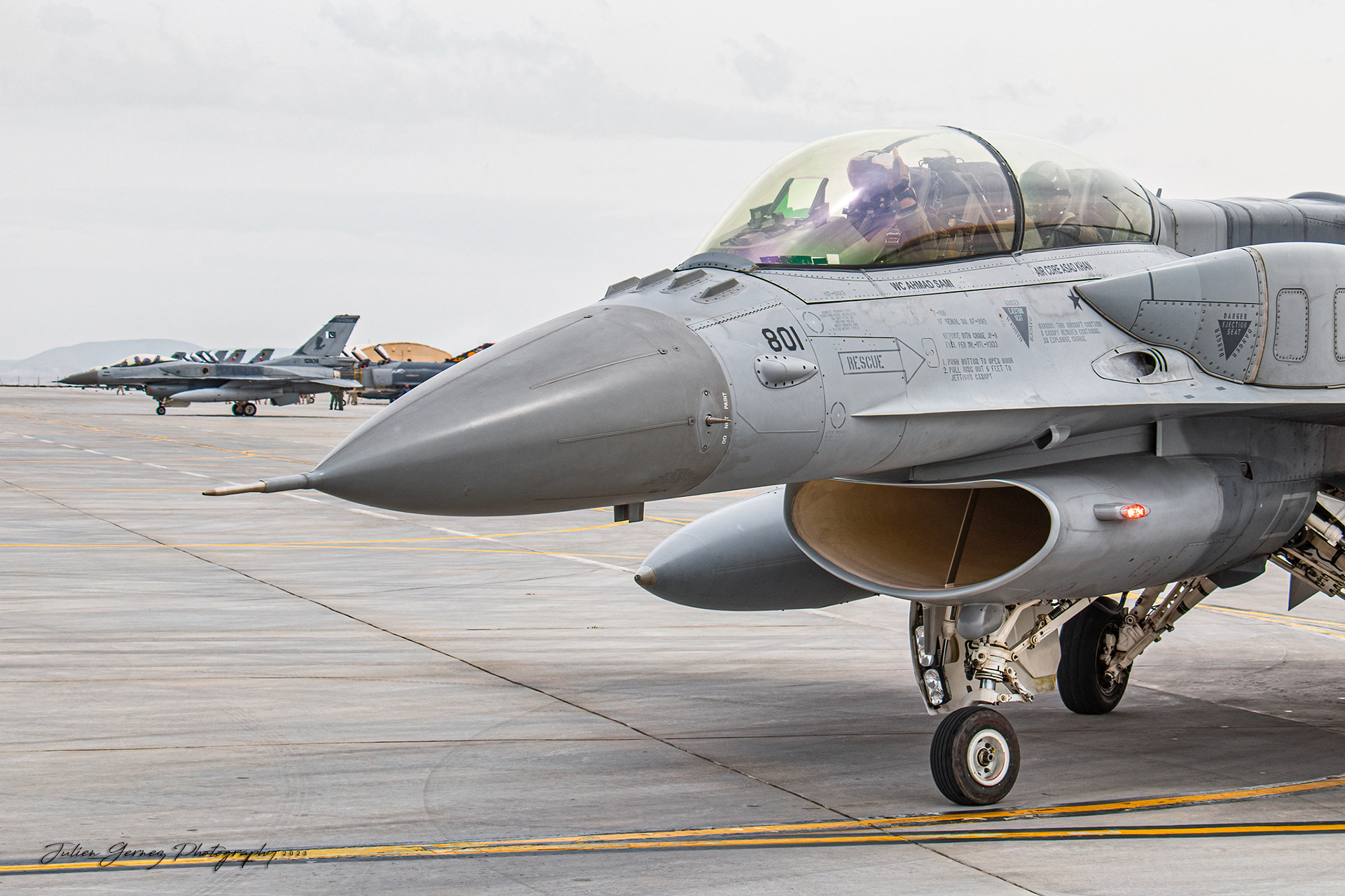 Lockheed Martin F-16D Fighting Falcon - Pakistan Air Force - 39 Wing / 5 Sqn "Falcons"