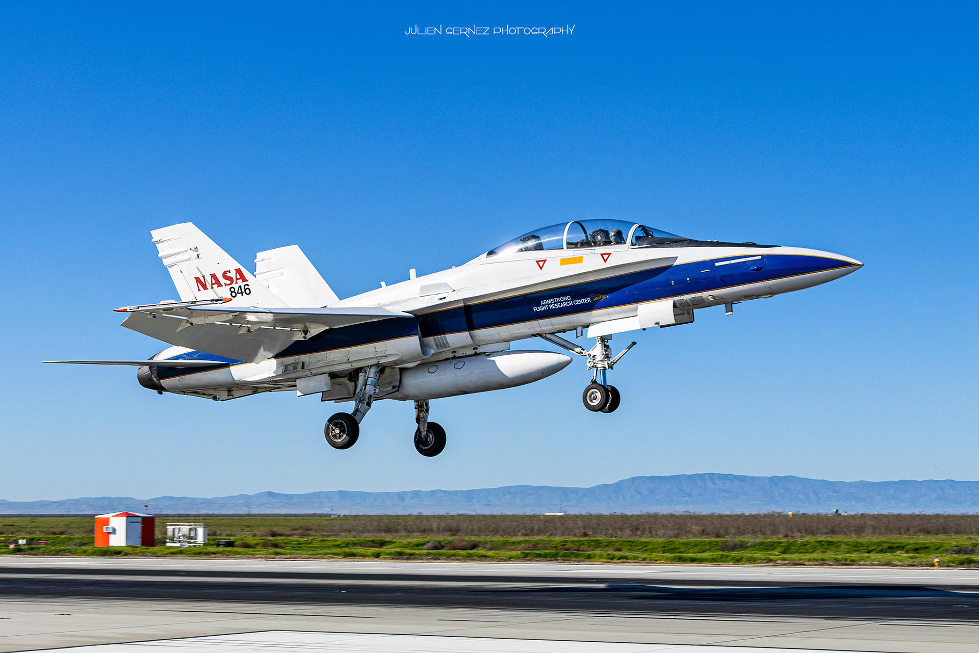 Mc Donnell Douglas F/A-18B Hornet - NASA / Armstrong Flight Research Center