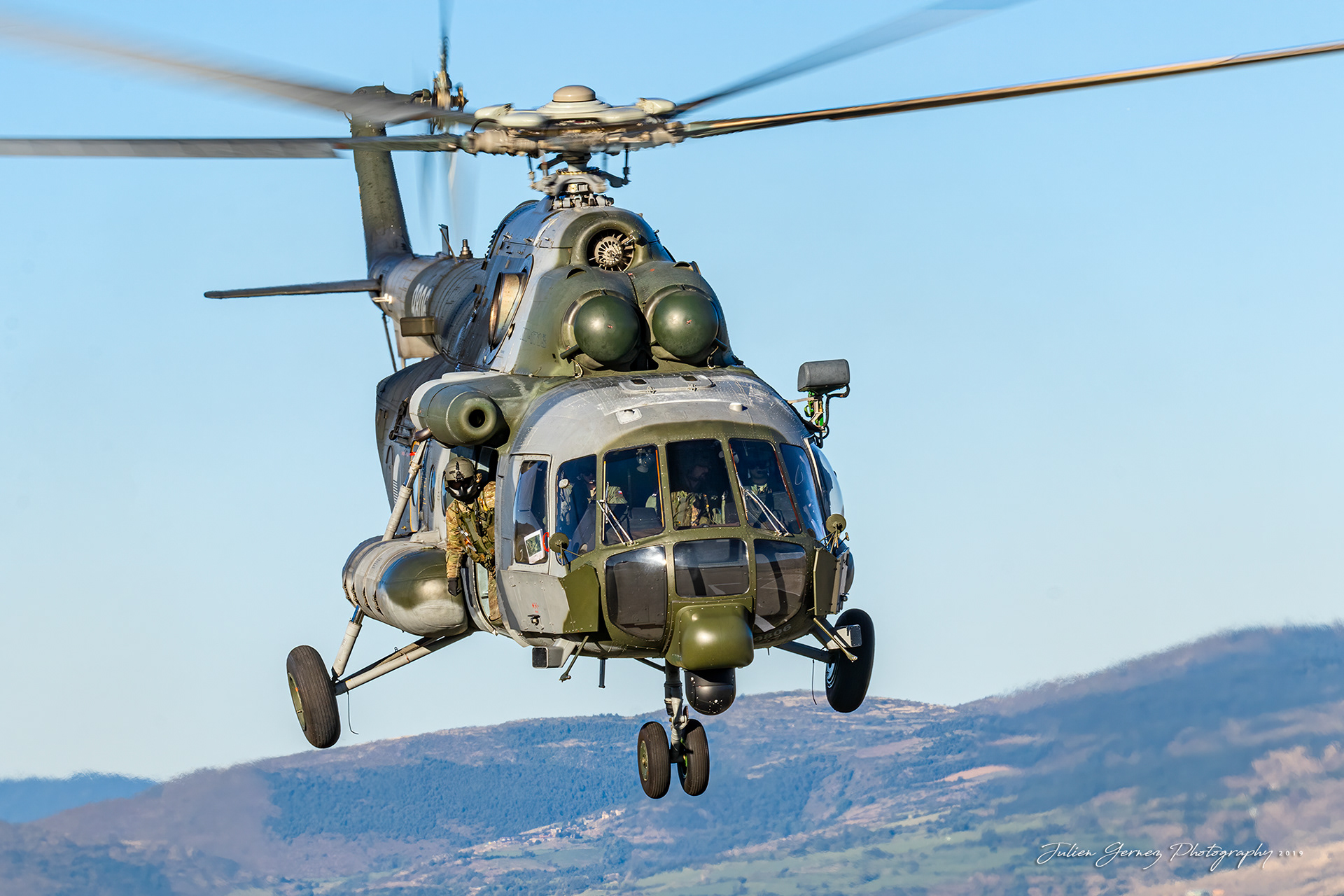 Mil Mi-171sh Hip - Czech Air Force - 22.zl / 221.vrlt