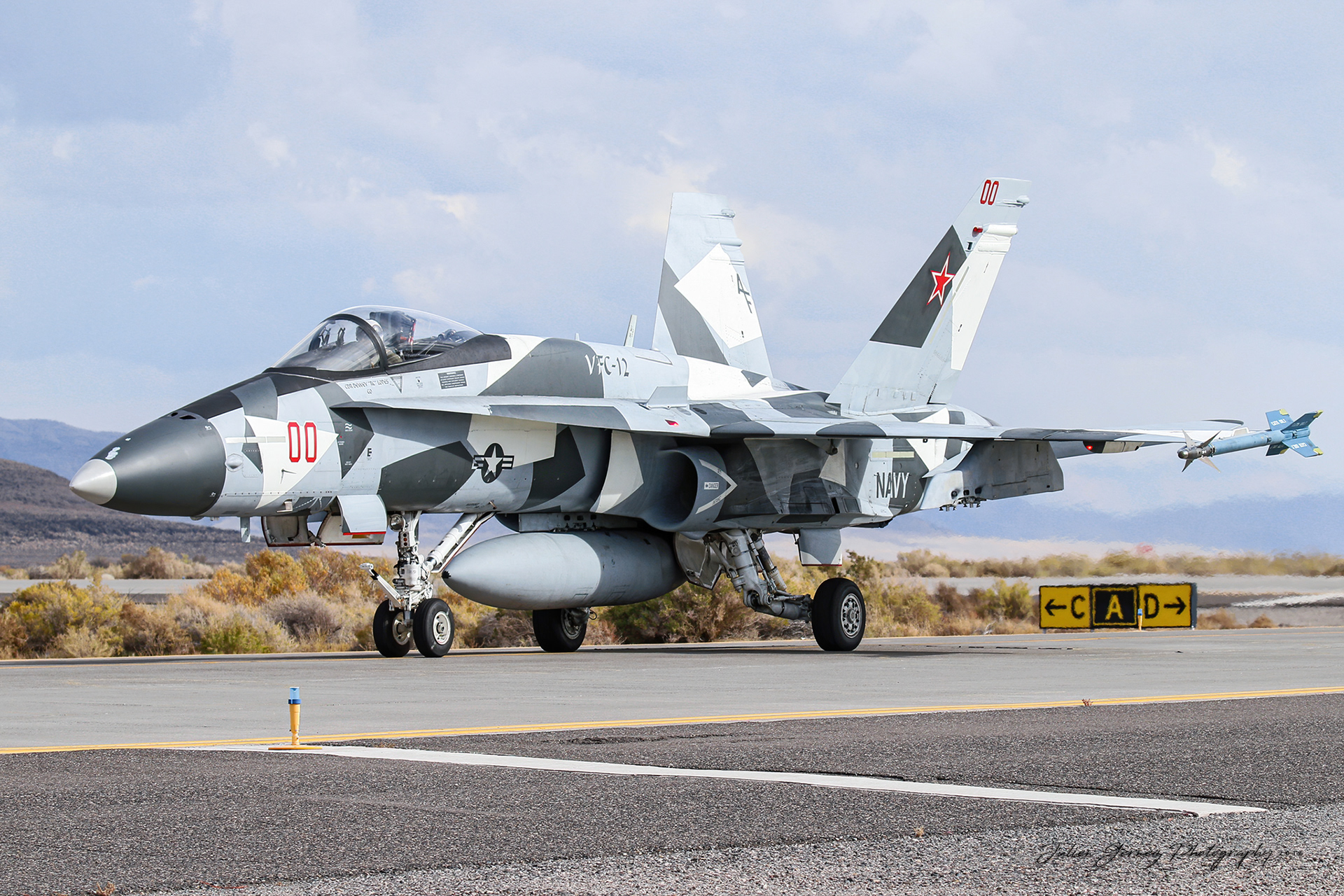 Mc Donnell Douglas F/A-18A+ Hornet - US Navy - VFC-12 "Fighting Omars"