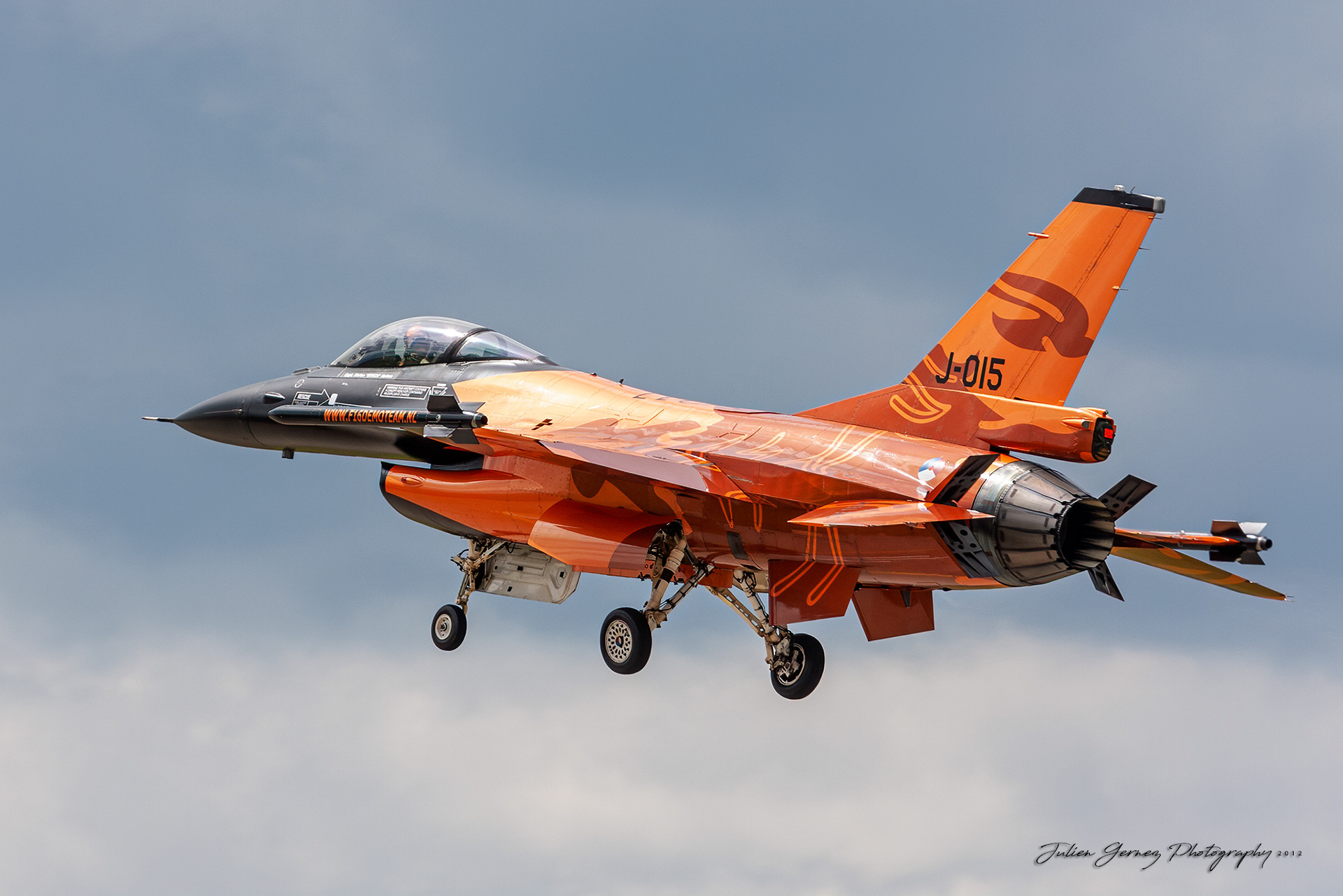 General Dynamics F-16AM Fighting Falcon - Netherlands Air Force - Solo Display Team