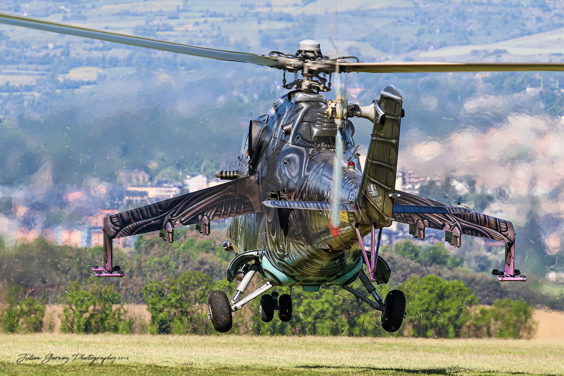 Mil Mi-35 Hind - Czech Air Force - 222.vrlt