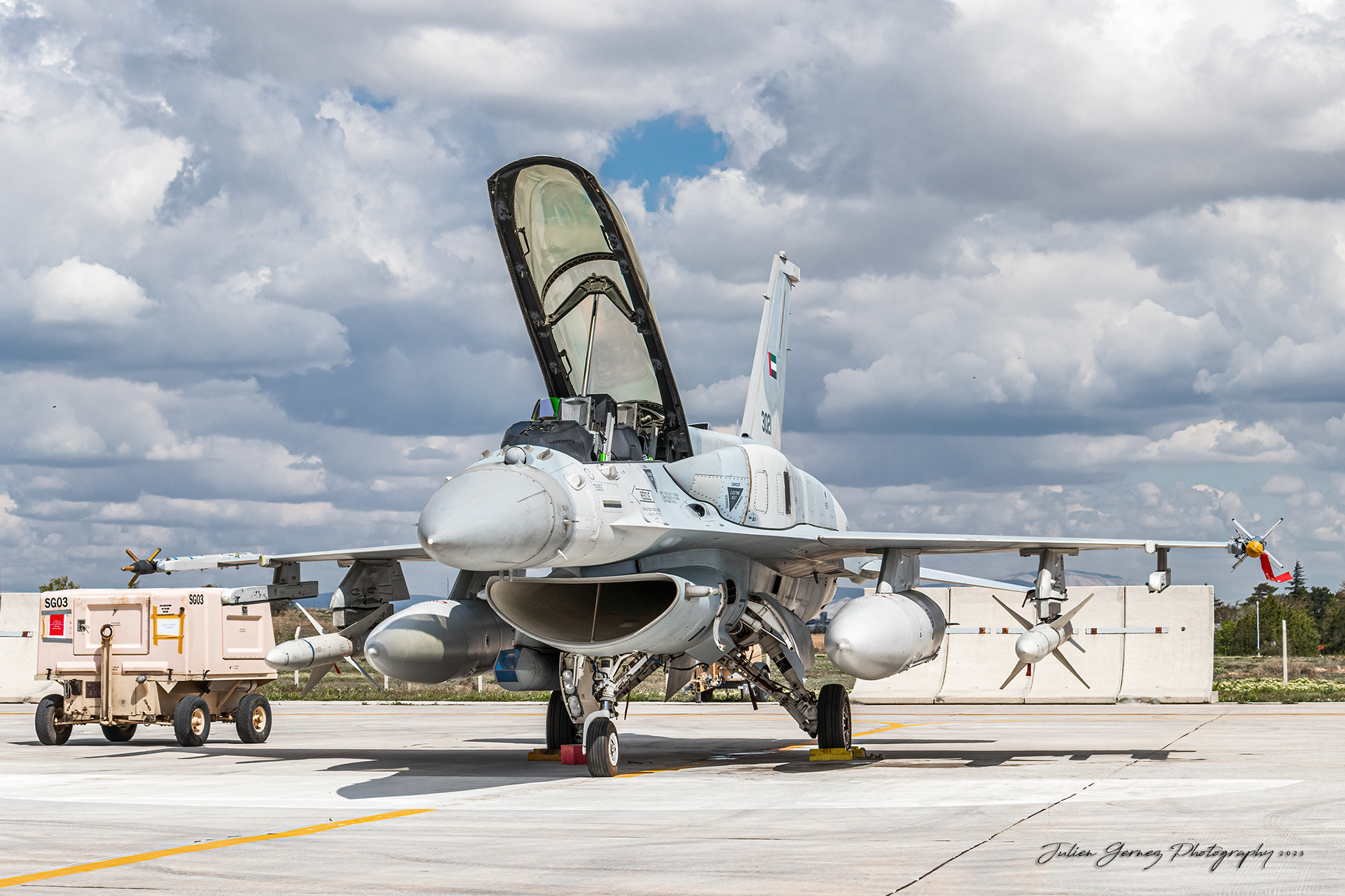 Lockheed Martin F-16F Desert Falcon - United Arab Emirates Air Force - Shaheen Squadron
