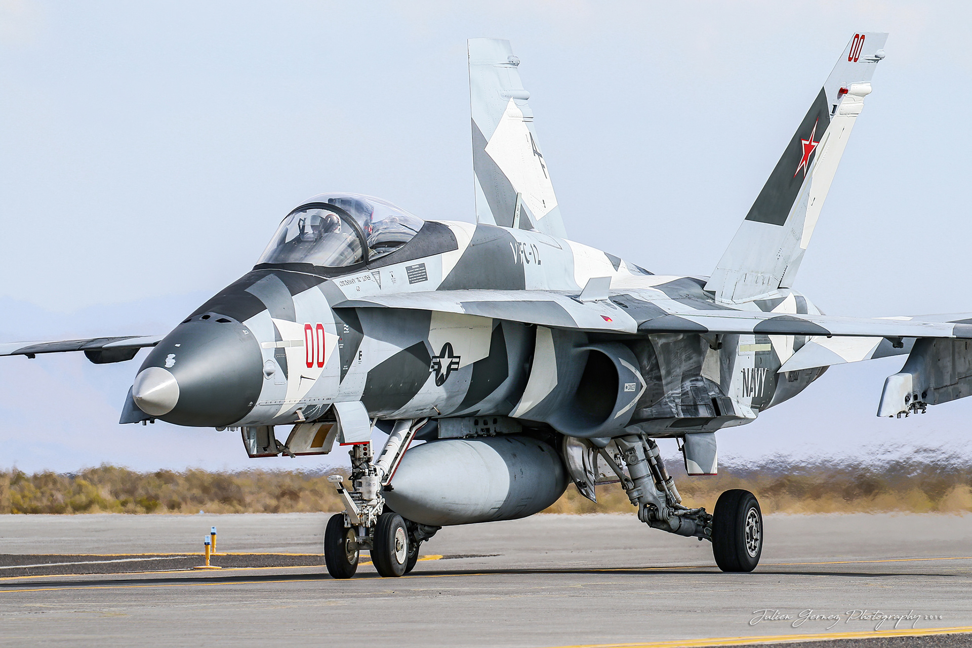 Mc Donnell Douglas F/A-18A+ Hornet - US Navy - VFC-12 "Fighting Omars"