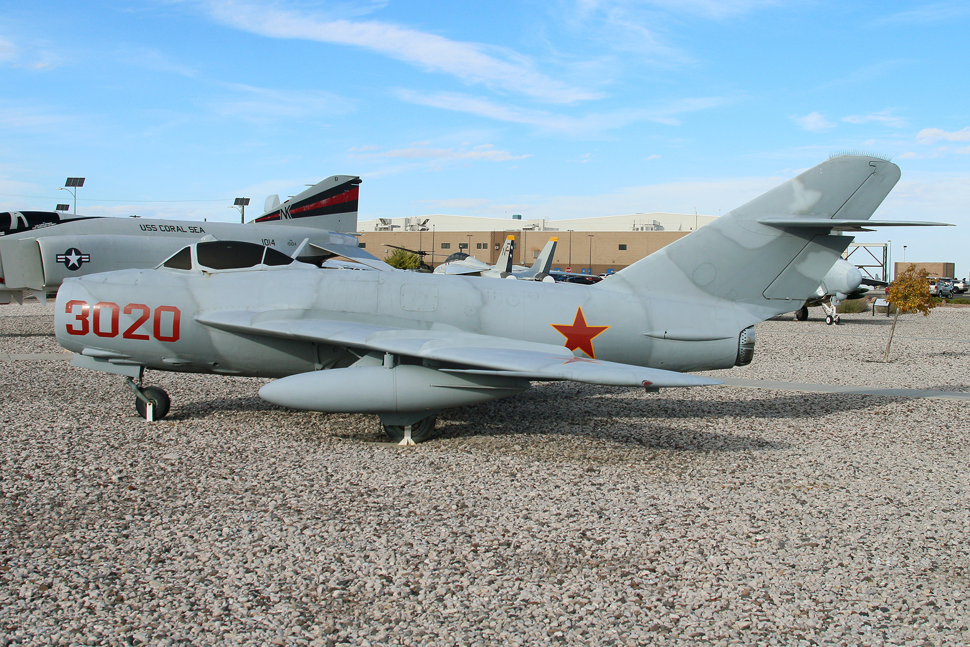 Mikoyan Gurevich MiG-17F Fresco (Lim-5)