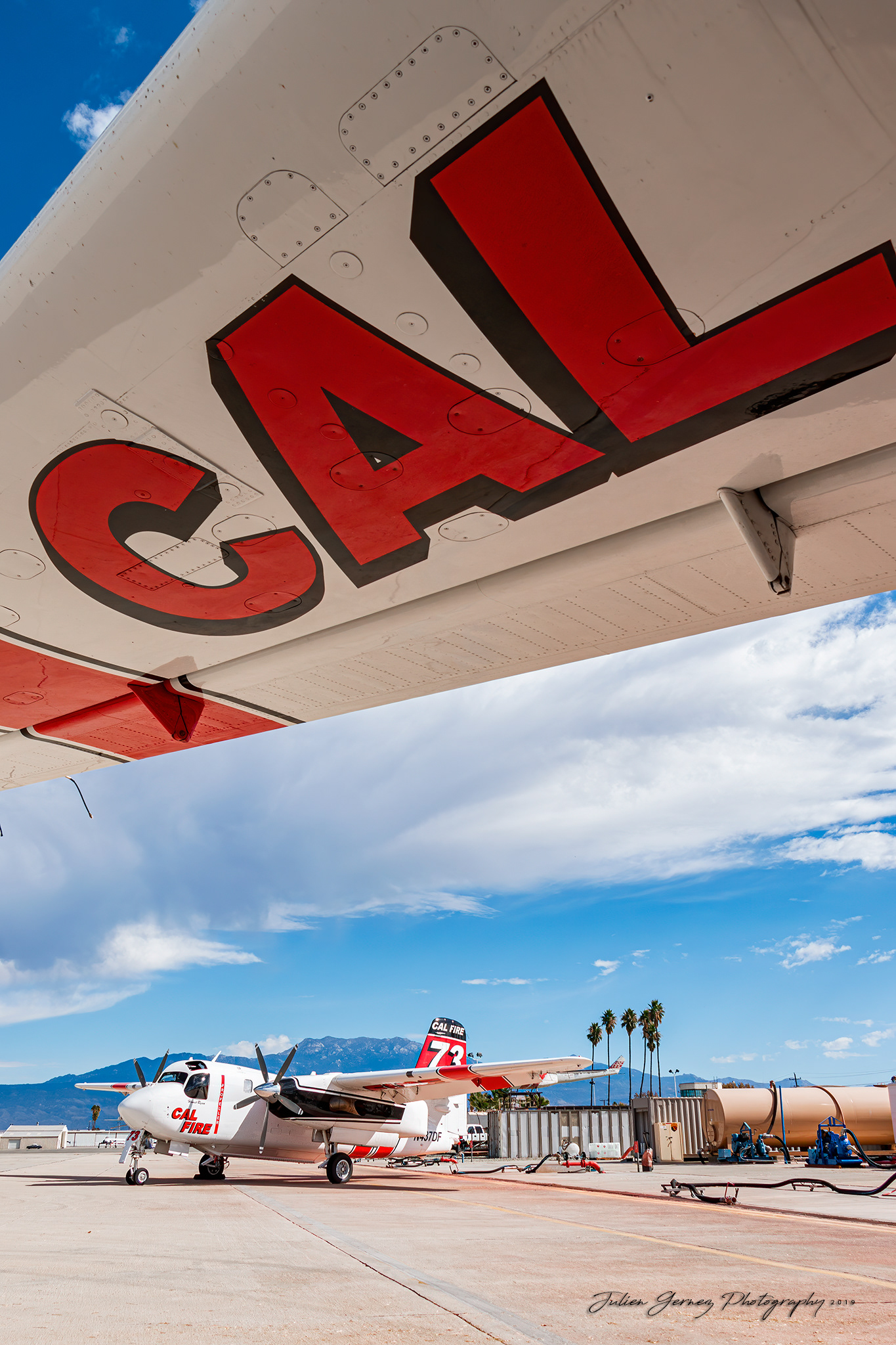 Grumman S-2F3AT Tracker - Cal Fire