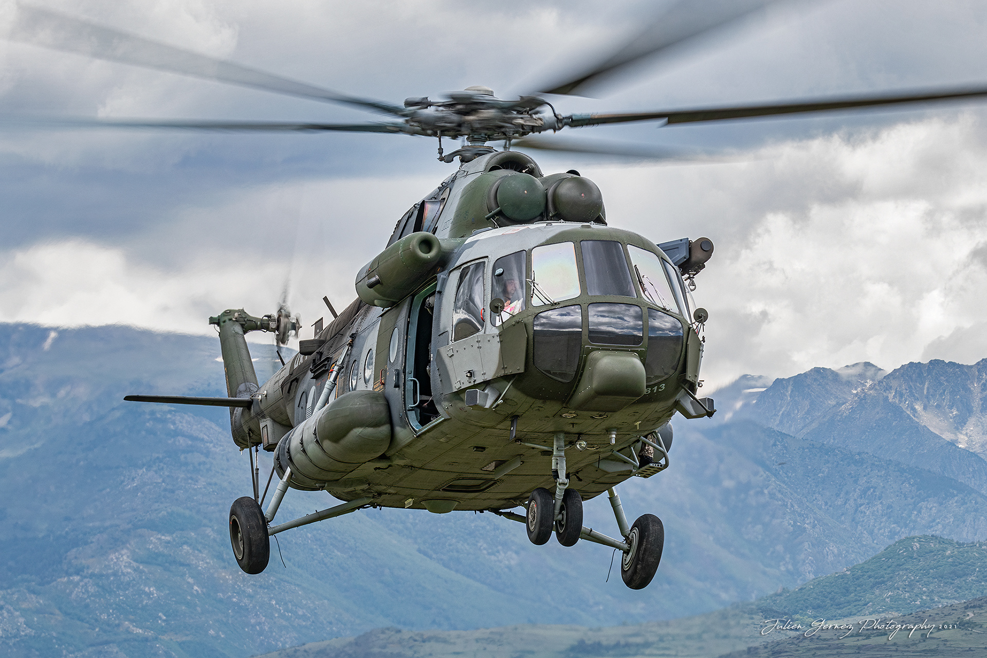 Mil Mi-171sh Hip - Czech Air Force - 22.zl / 222.vrlt