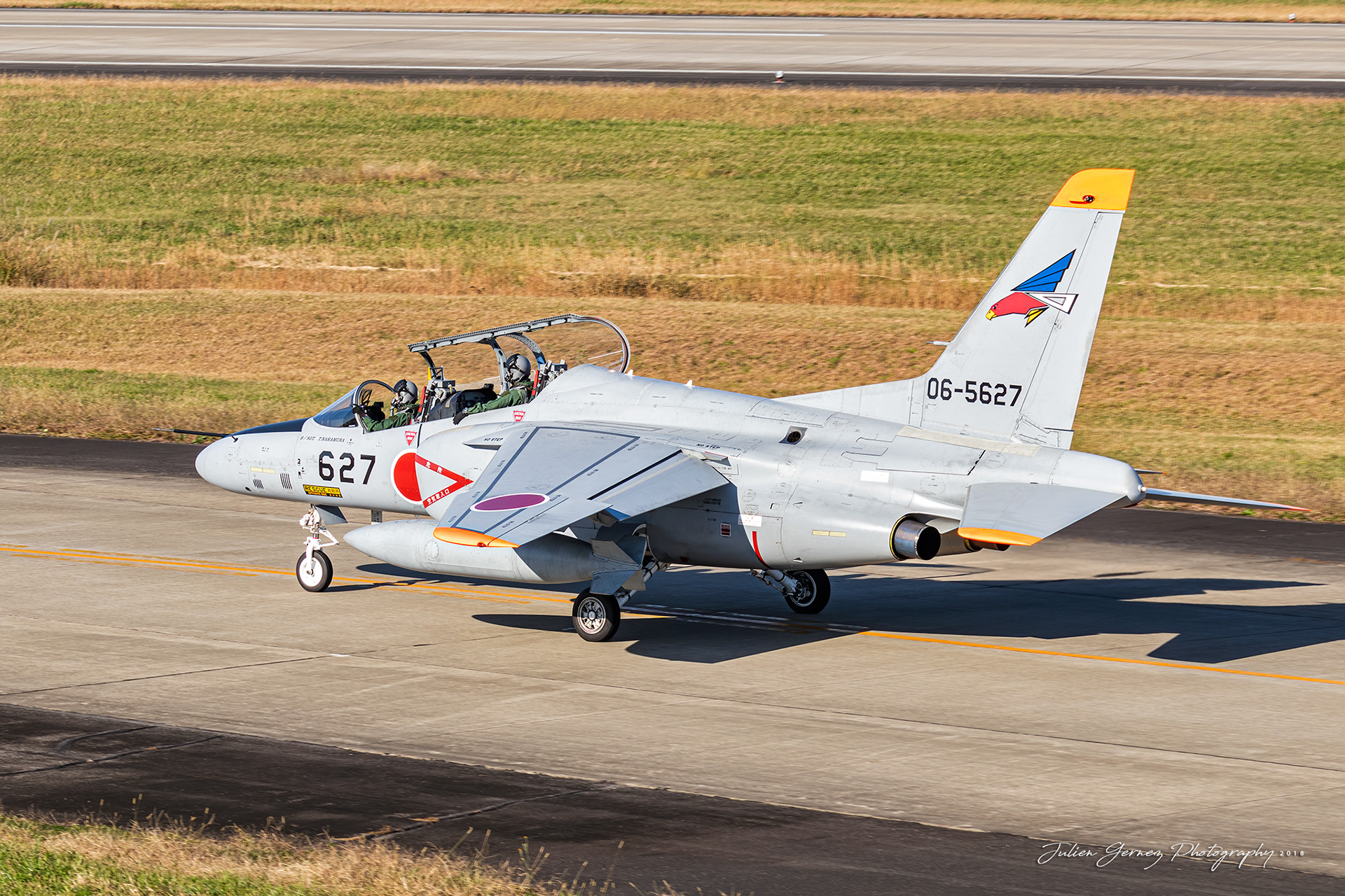 Kawasaki T-4 - Japan Air Self Defense Force - 7 Kokudan / 302 Hikotai
