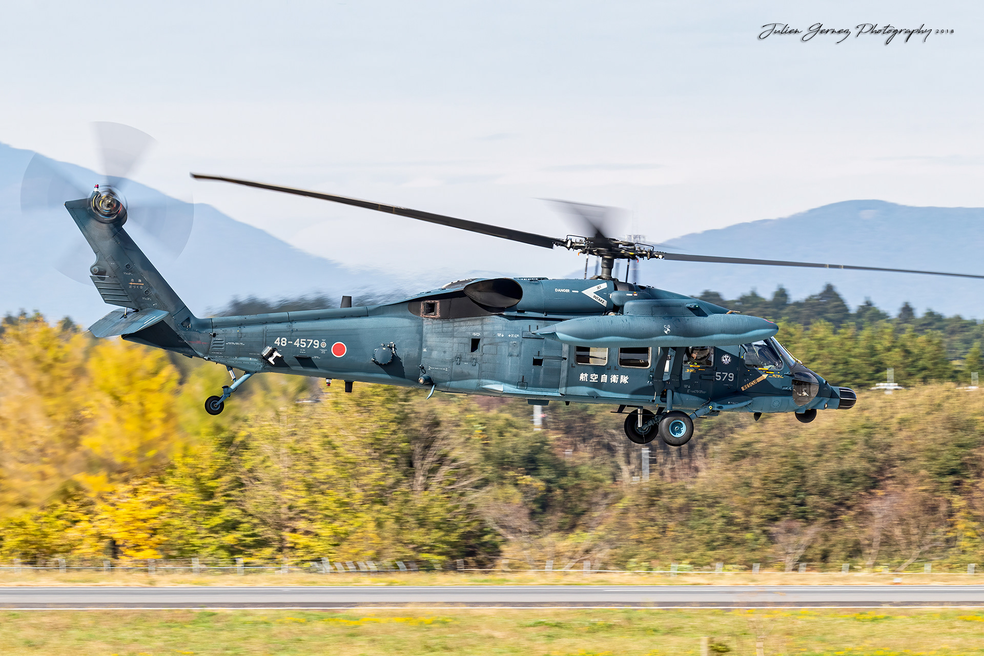 Sikorsky UH-60J Blackhawk - Japan Air Self Defense Force - Koku Kyunandan / Hyakuri Kyunantai