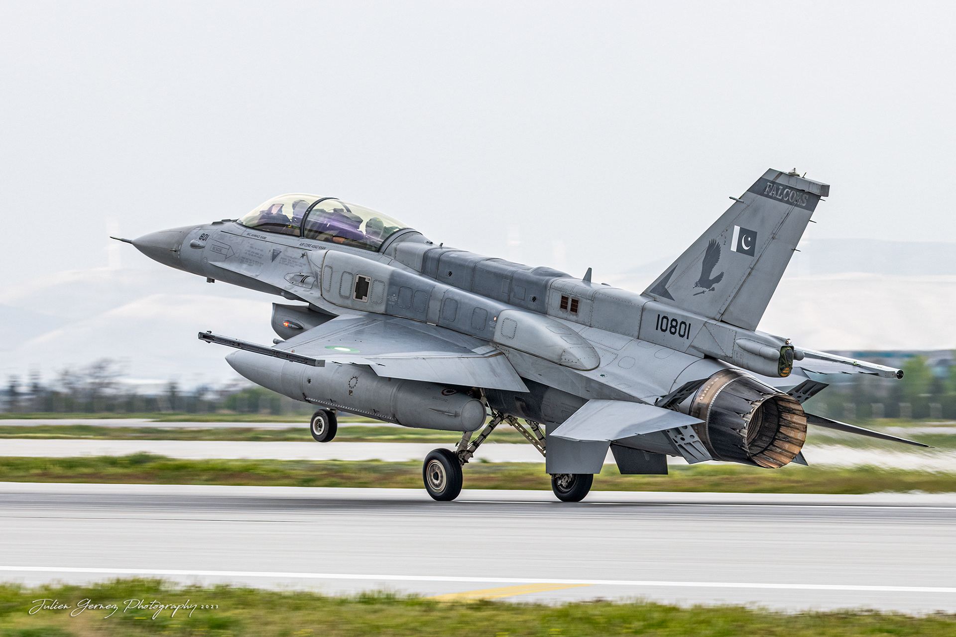Lockheed Martin F-16D Fighting Falcon - Pakistan Air Force - 39 Wing / 5 Sqn "Falcons"