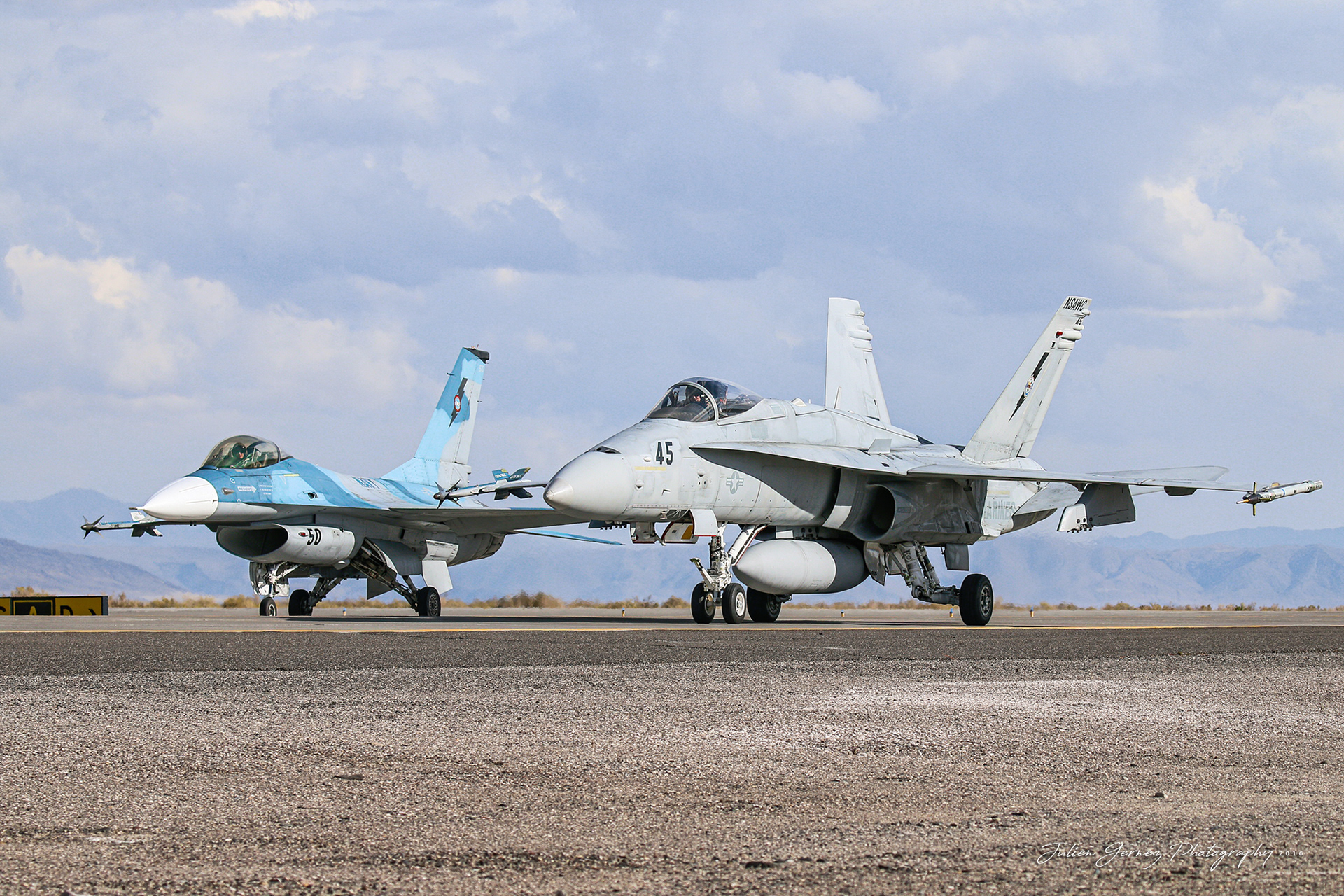 Mc Donnell Douglas F/A-18C Hornet - US Navy - NAWDC