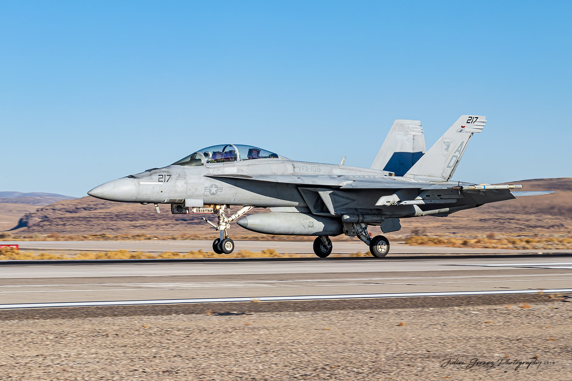 Boeing F/A-18F Super Hornet - US Navy - VFA-106 "Gladiators"