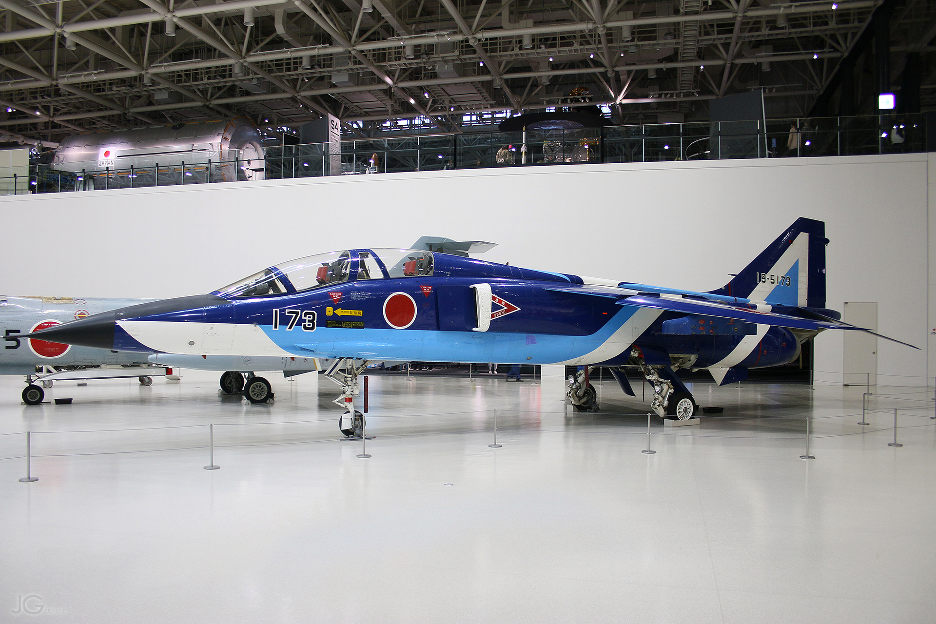 Mitsubishi T-2
