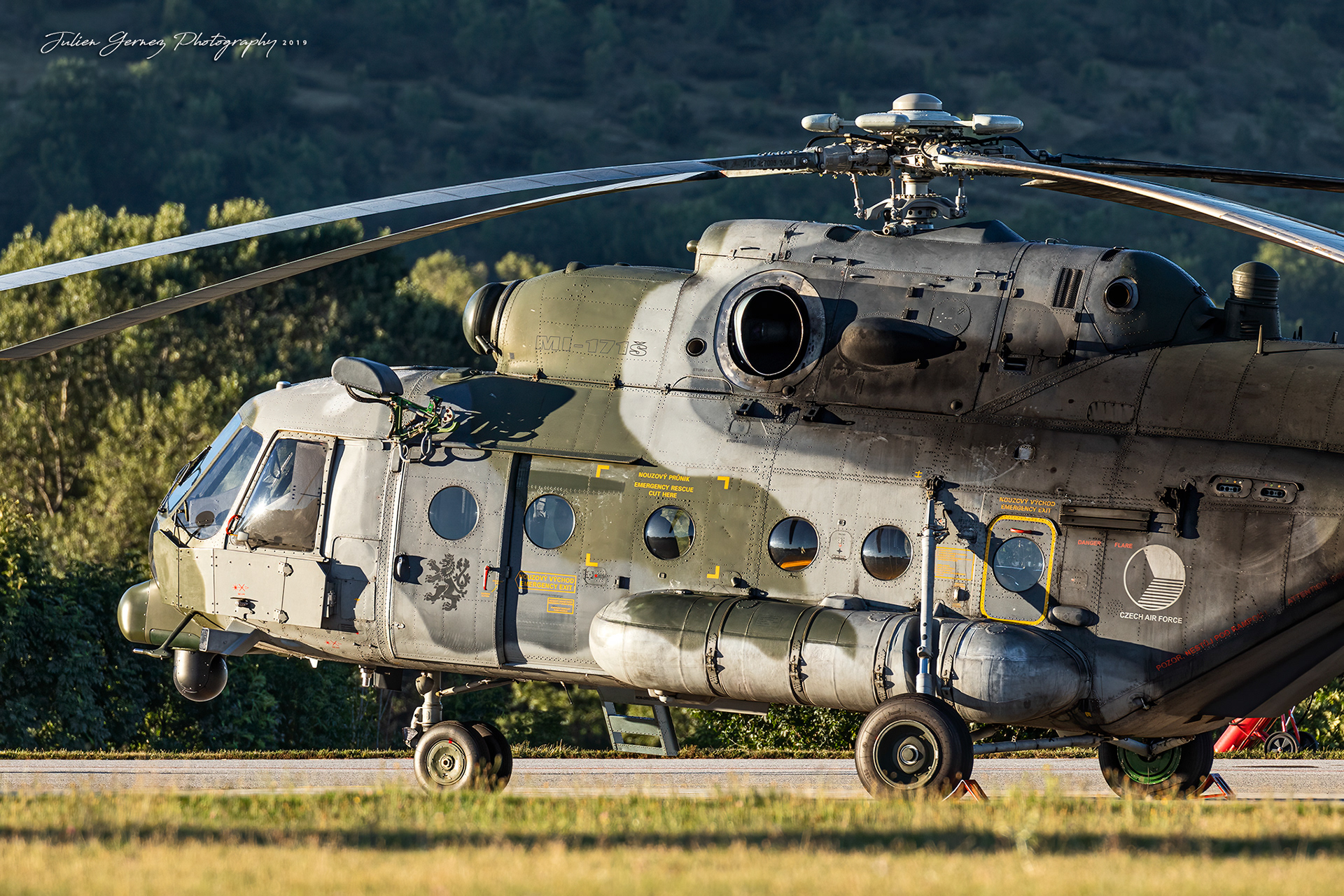 Mil Mi-171sh Hip - Czech Air Force - 22.zl / 221.vrlt