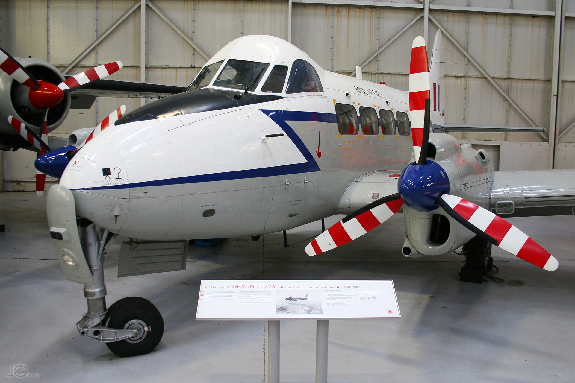 De Havilland DH-104 Devon C2