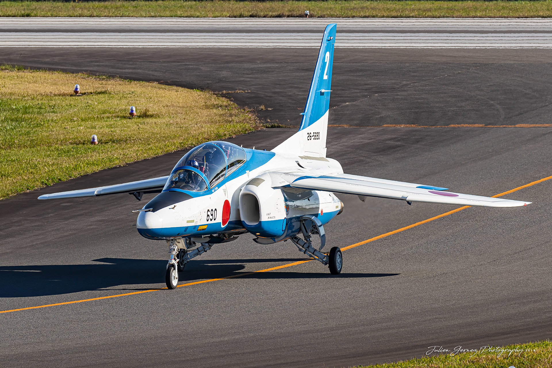 Kawasaki T-4 - Japan Air Self Defense Force - 4 Kokudan / 11 Hikotai (Blue Impulse)