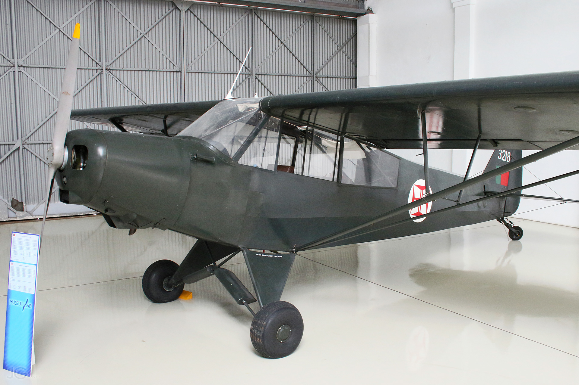 Piper L-21B Super Cub