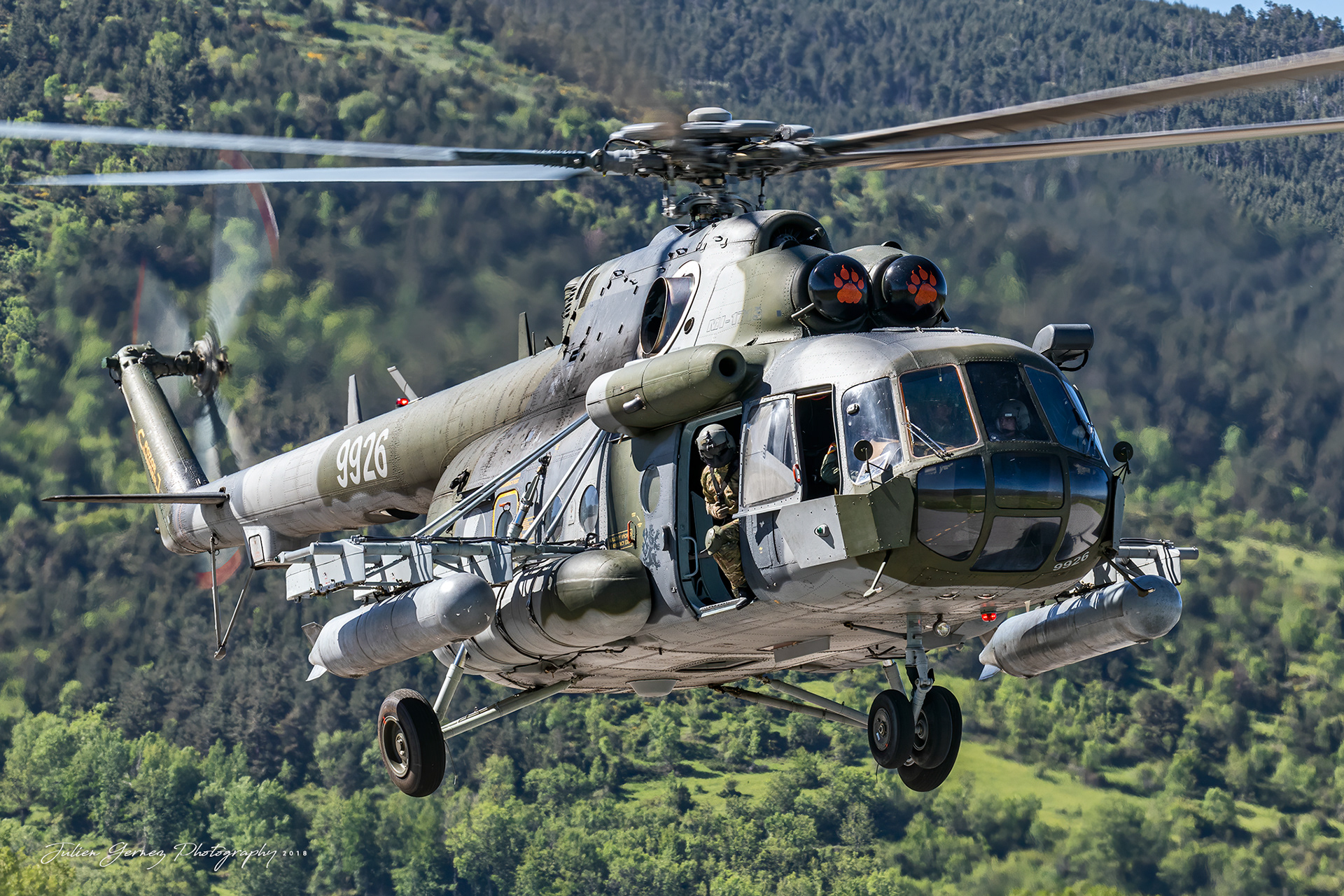 Mil Mi-171sh Hip - Czech Air Force - 22.zl