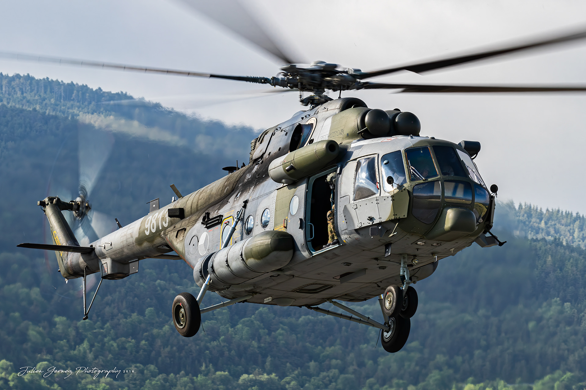 Mil Mi-171sh Hip - Czech Air Force - 22.zl