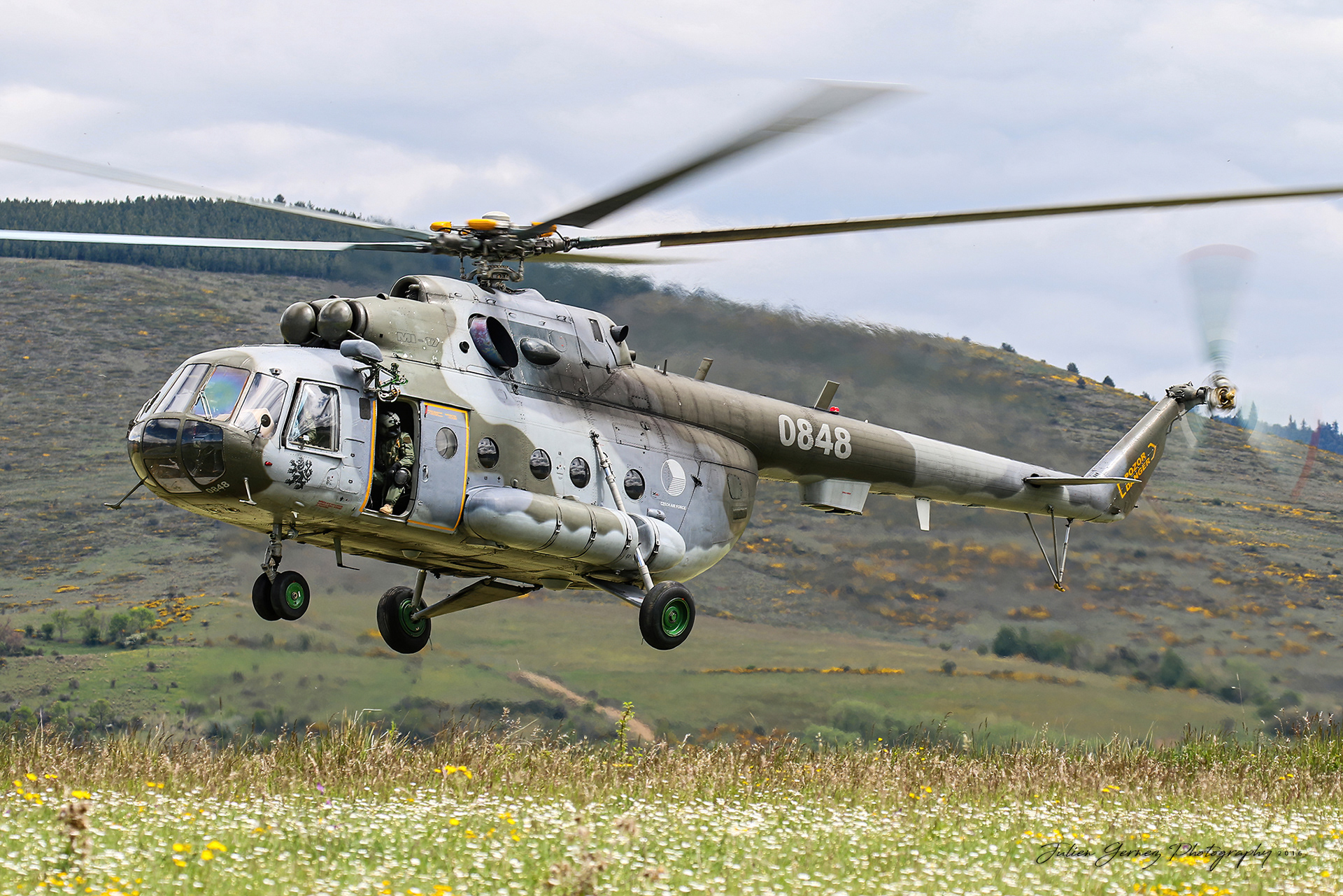 Mil Mi-17 Hip - Czech Air Force - 24.zdl