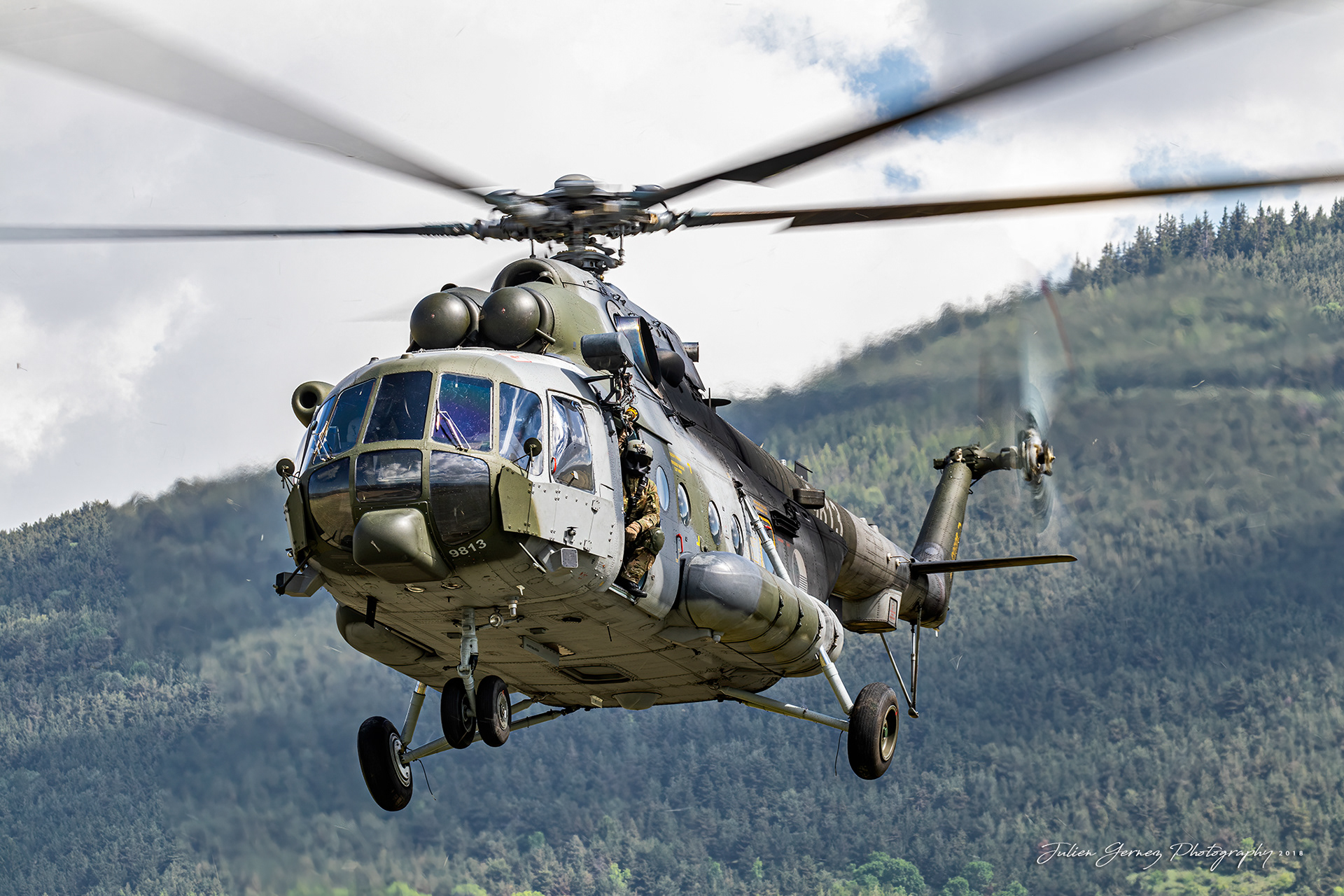 Mil Mi-171sh Hip - Czech Air Force - 22.zl