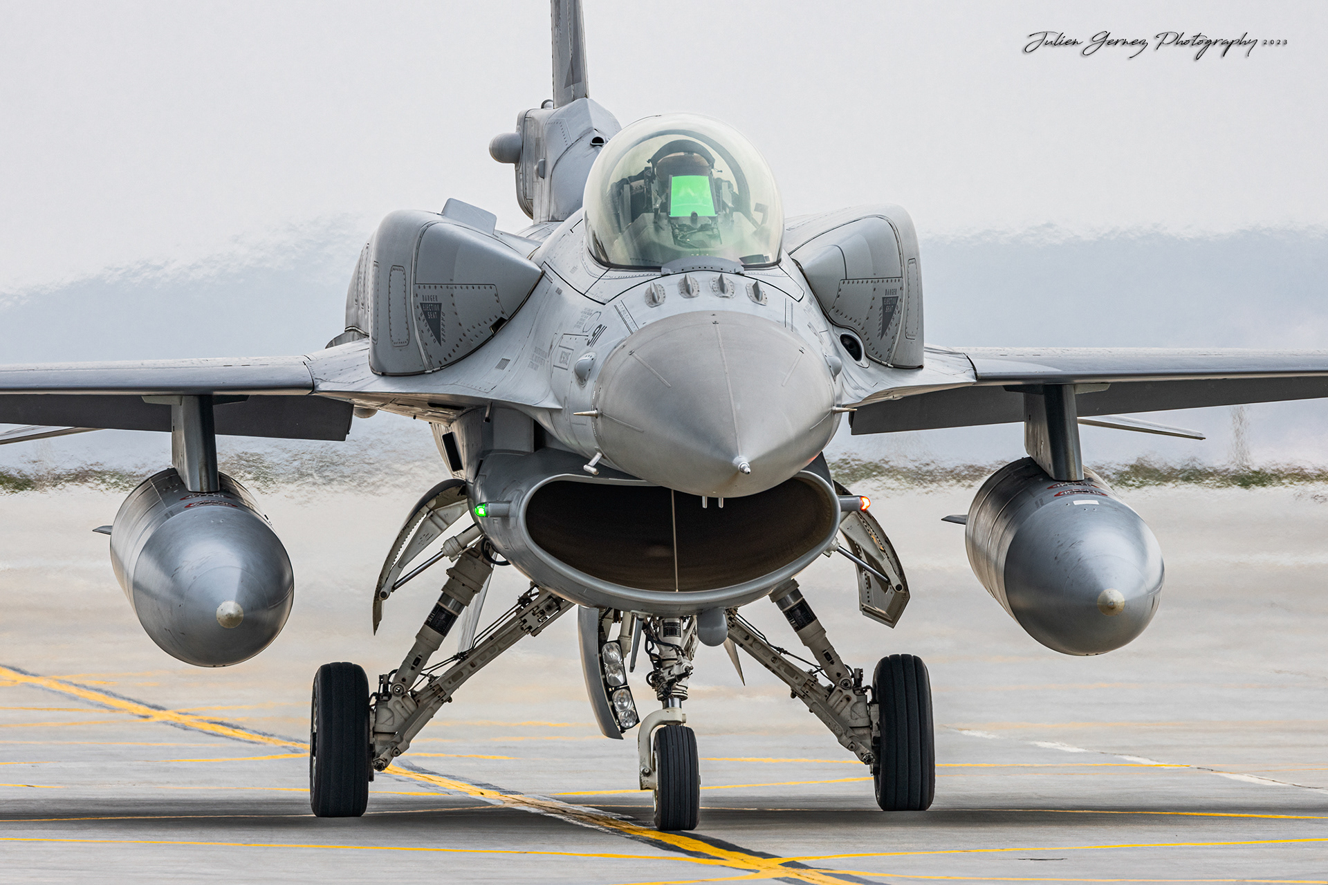 Lockheed Martin F-16C Fighting Falcon - Pakistan Air Force - 39 Wing / 5 Sqn "Falcons"