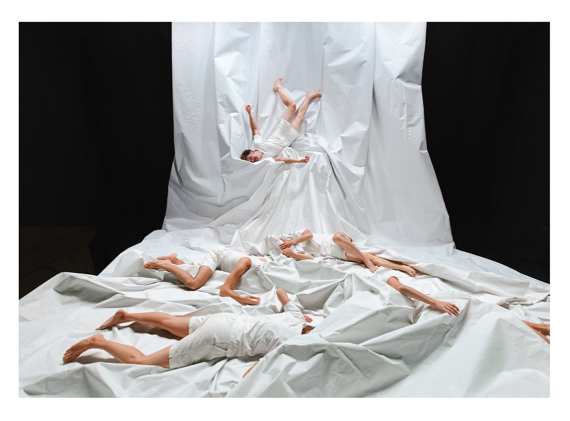 pamela butāne scenogrāfija "Es eju ārā dārzā" psēlmaņu nakts balva scenogrāfija