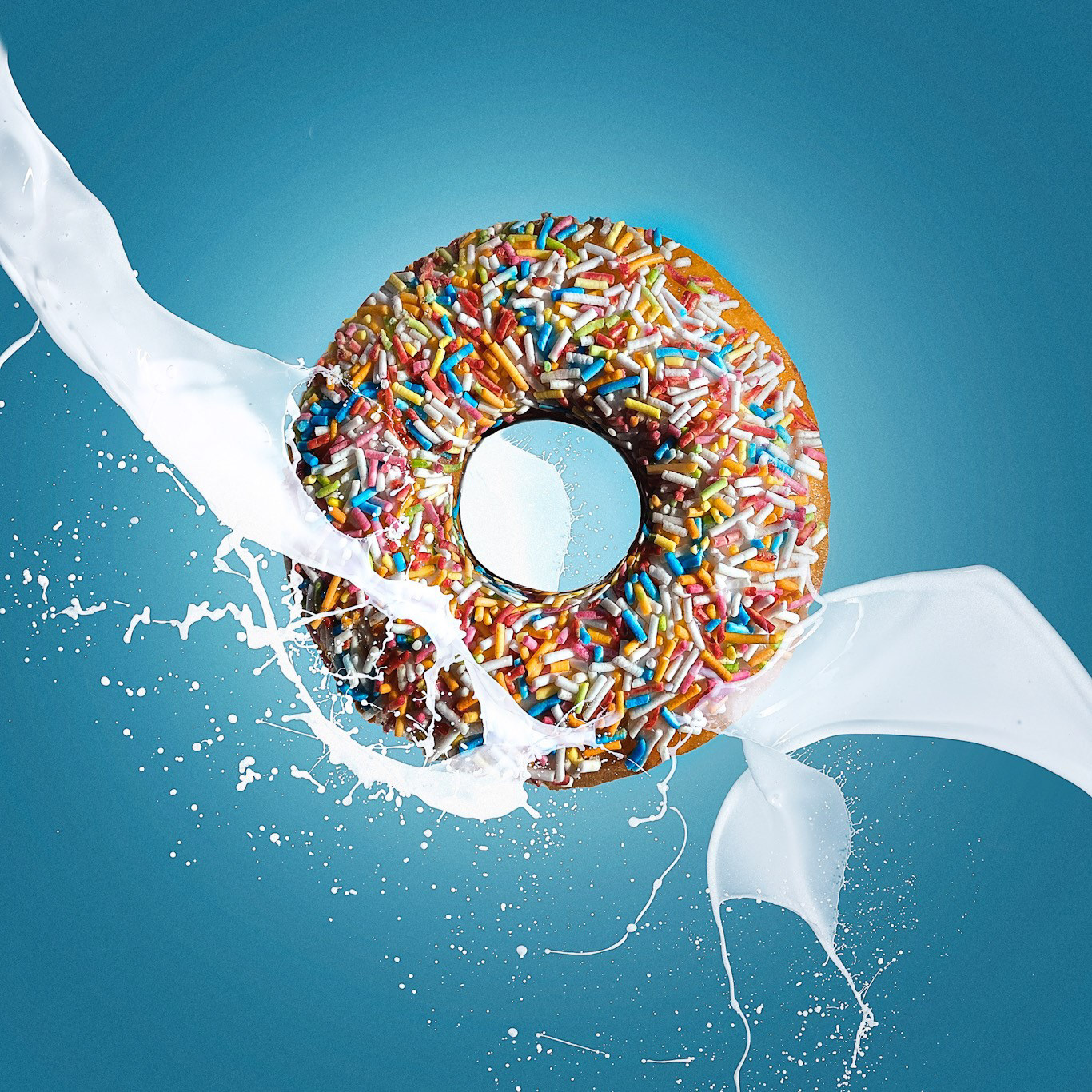 Creative doughnut and milk advertising photo | Food photography | Pro Exposure Photography