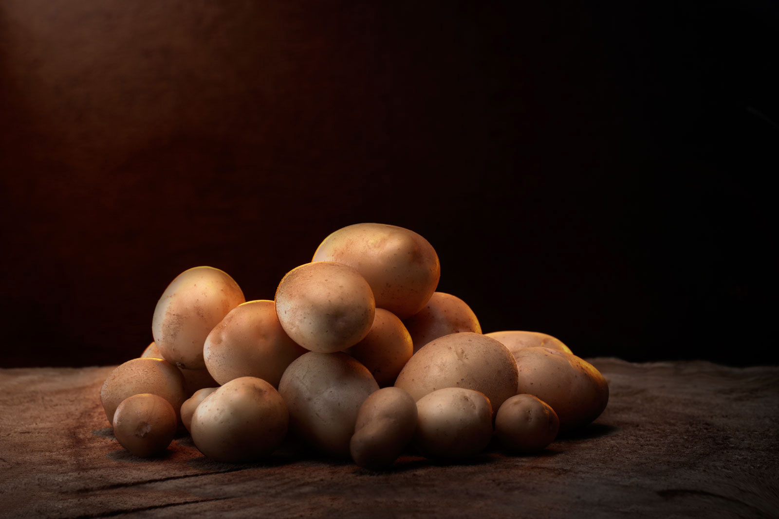organic food suppliers website photo of their new potato crop | food photography | Pro Exposure Photography