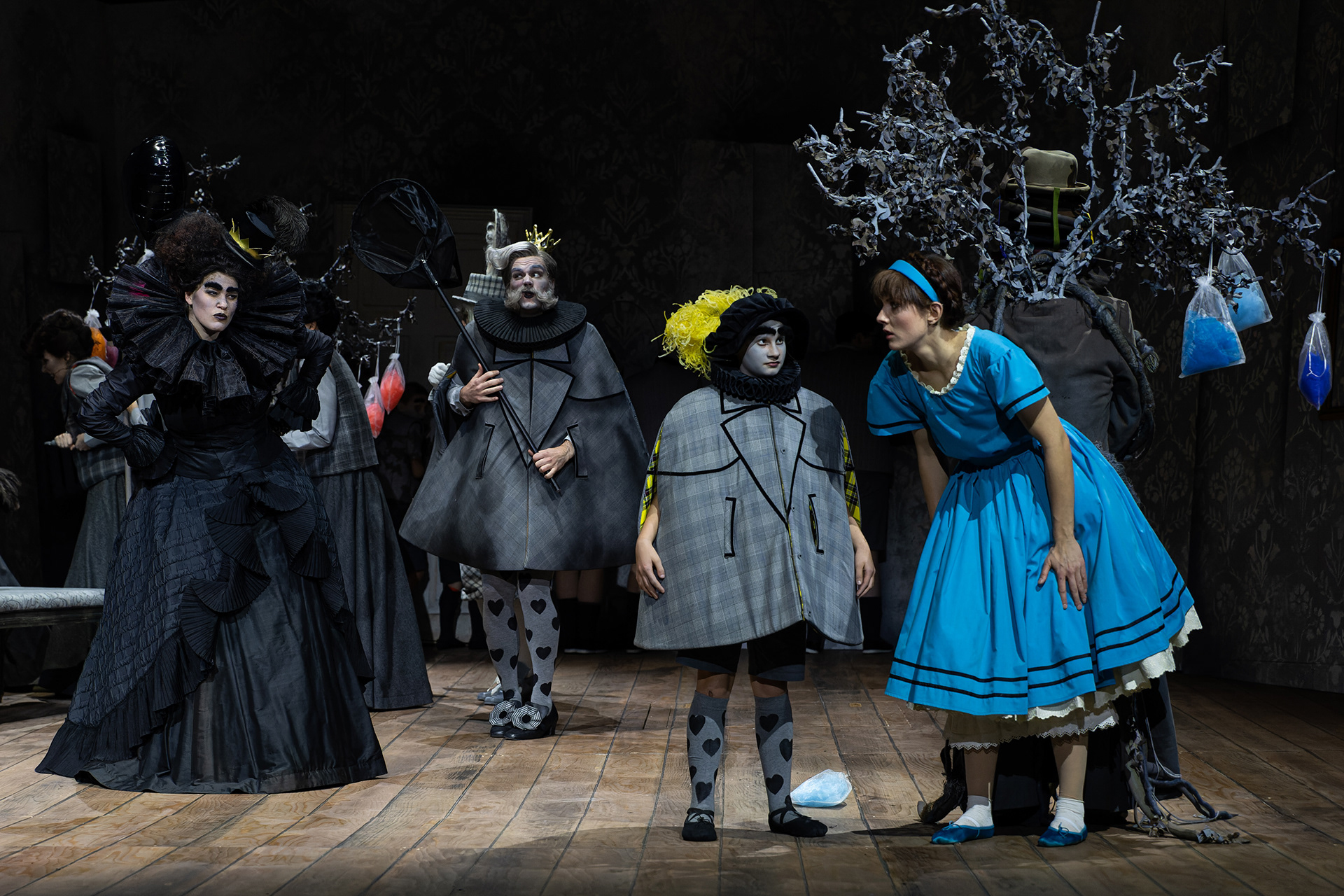 ALICE IM WUNDERLAND