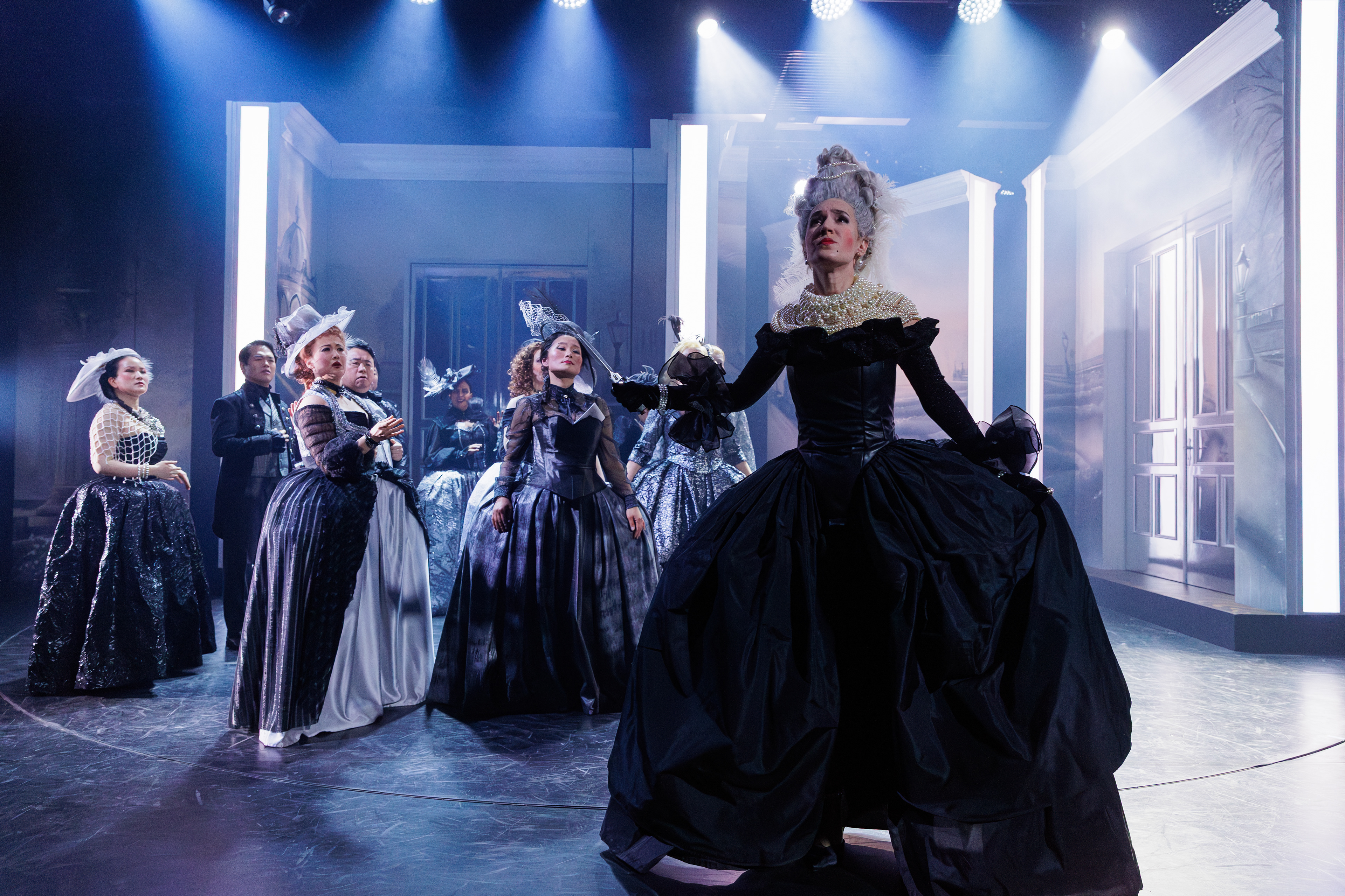 GEFÄHRLICHE LIEBSCHAFTEN