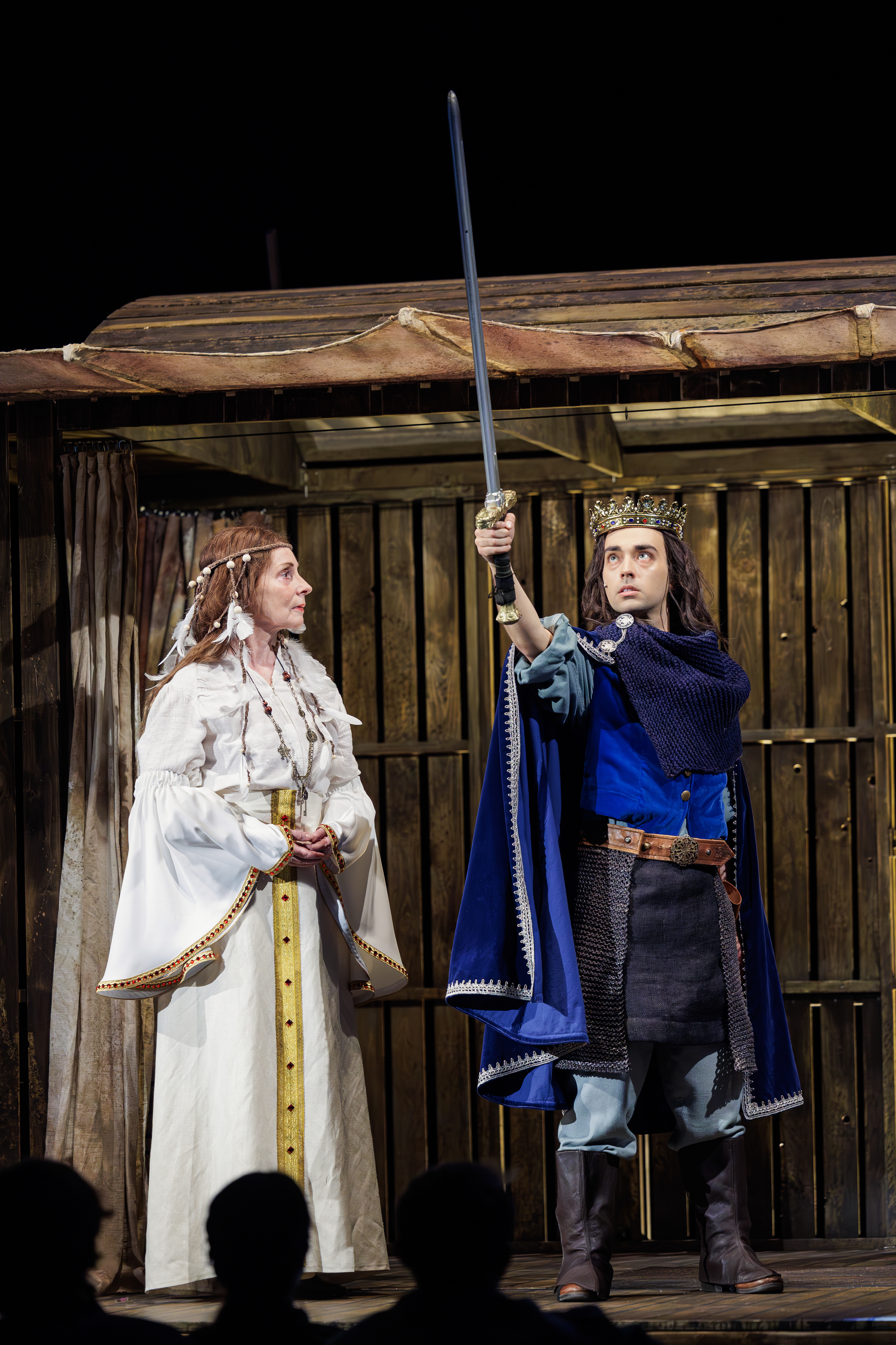 ARTUS, DER JUNGE KÖNIG