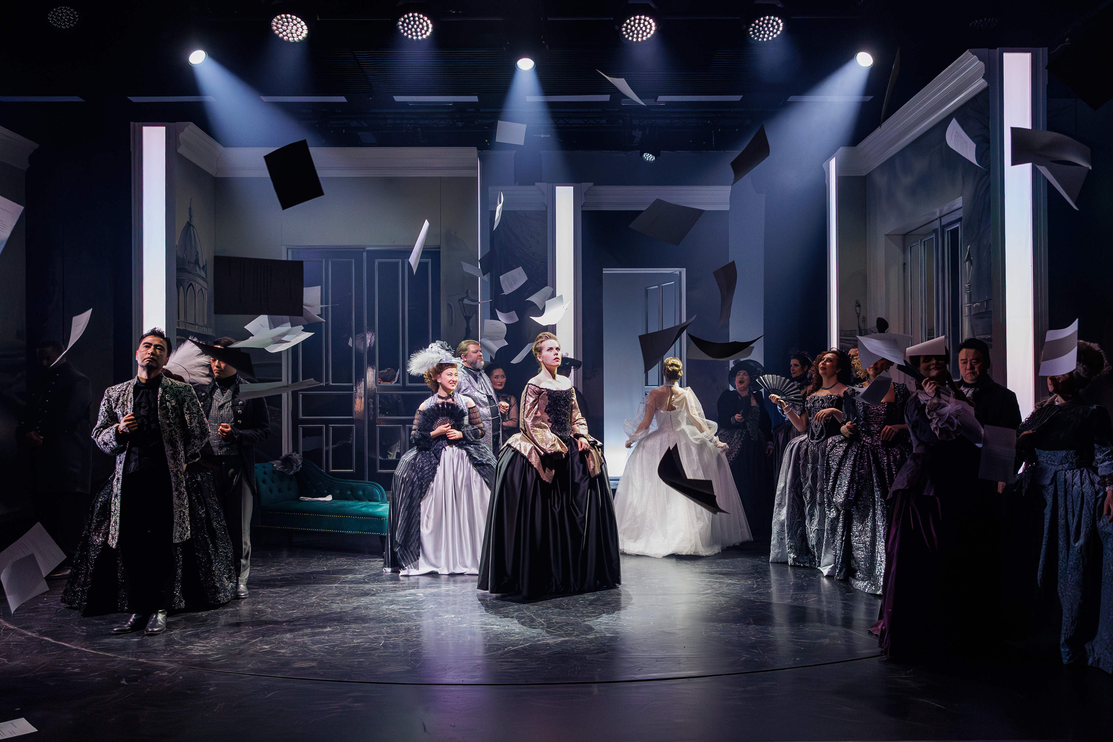 GEFÄHRLICHE LIEBSCHAFTEN