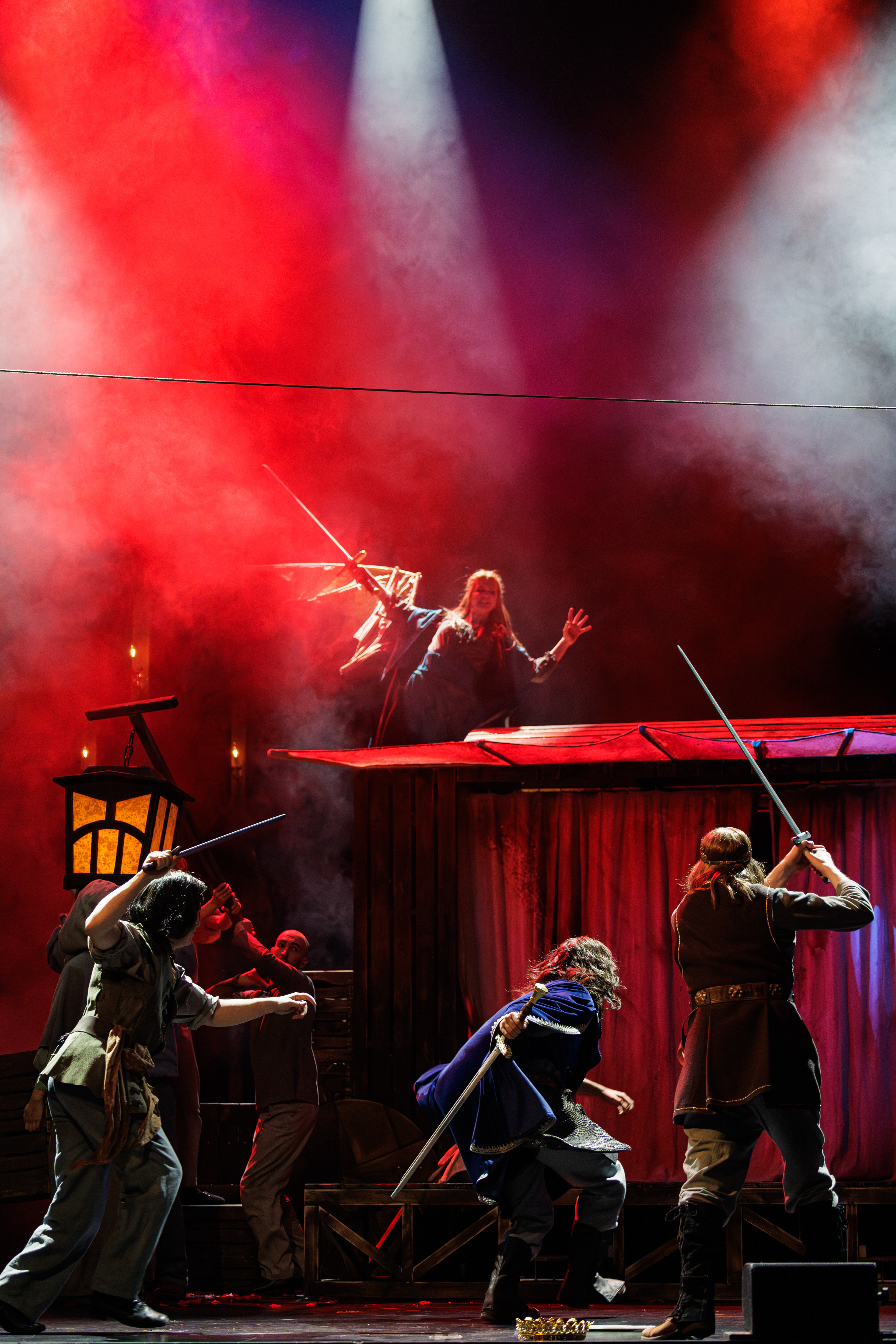 ARTUS, DER JUNGE KÖNIG