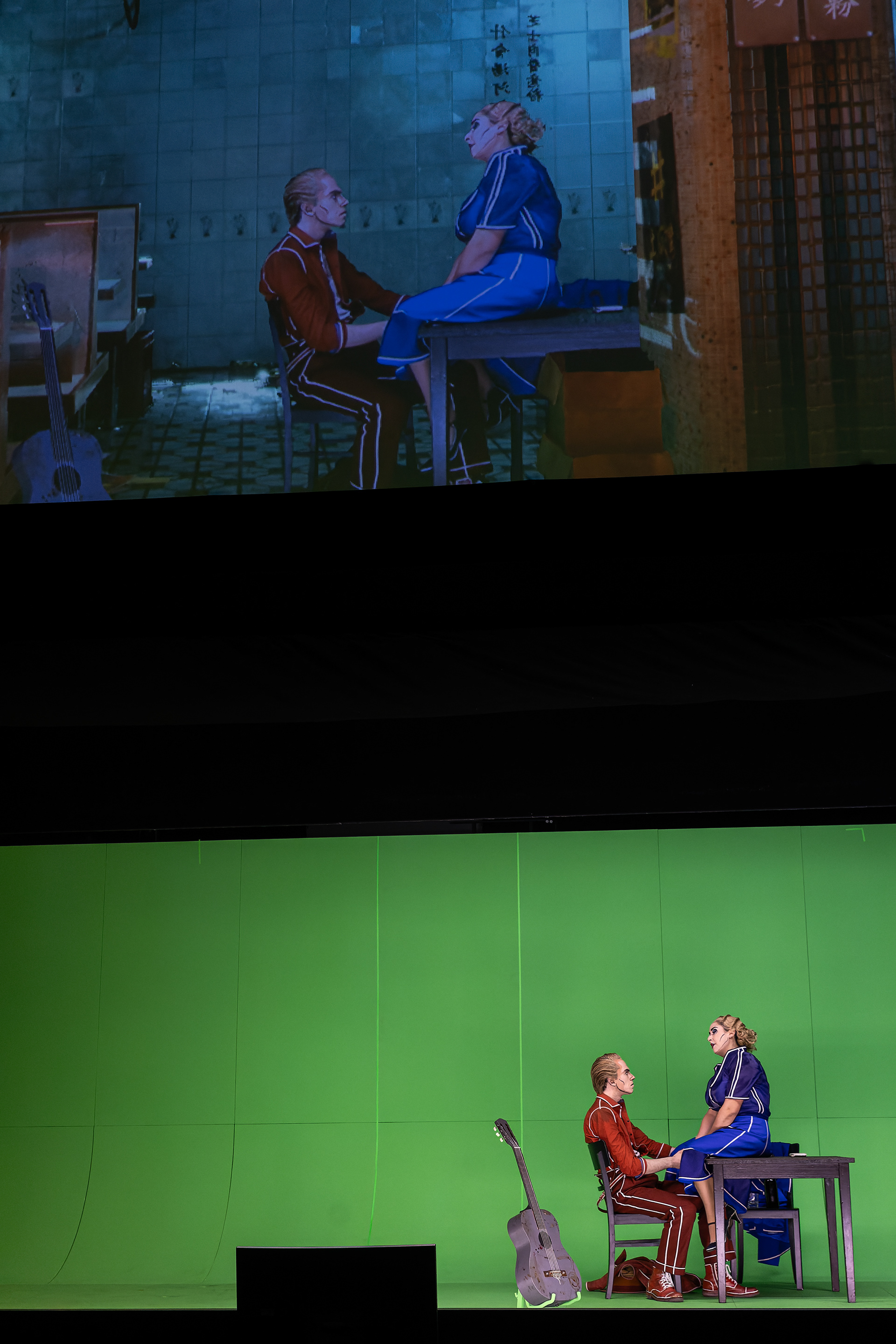 WENN DER POSTMANN ZWEIMAL KLINGELT