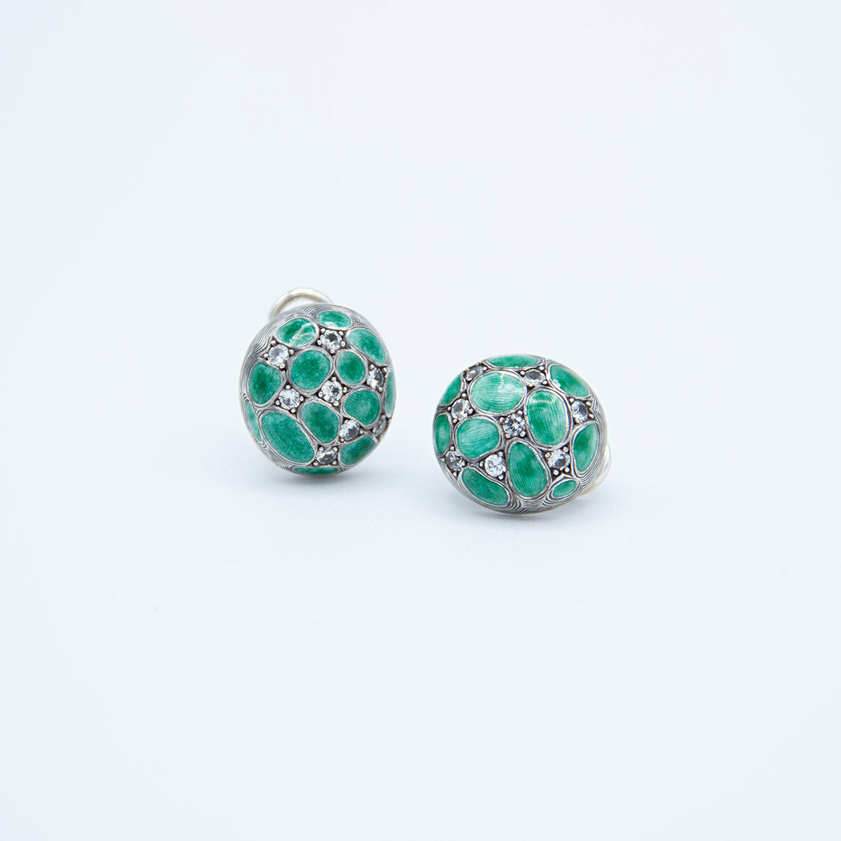 Kiki Fornell Les Petits Mondes sapphire earrings. Boucles d'oreilles en saphir Kiki Fornell Les Petits Mondes.