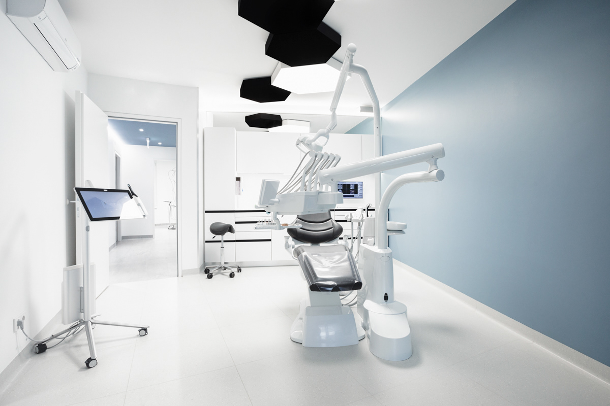 DDr. Biedermann    DDr. Biedermann       implantat-biedermann.at   implantat-biedermann.at