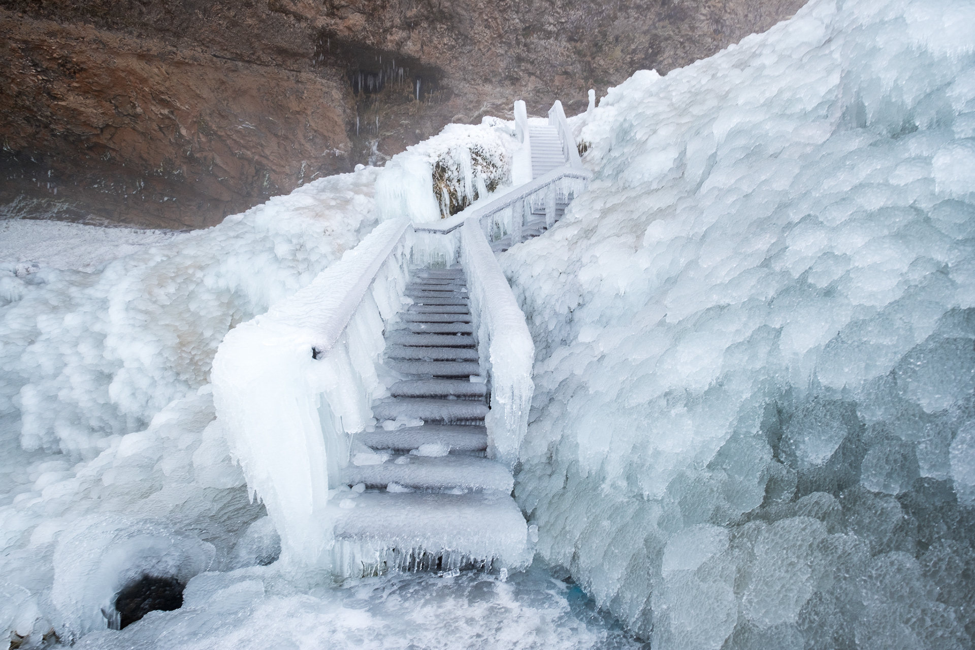 Seljalandsfoss Waterfall