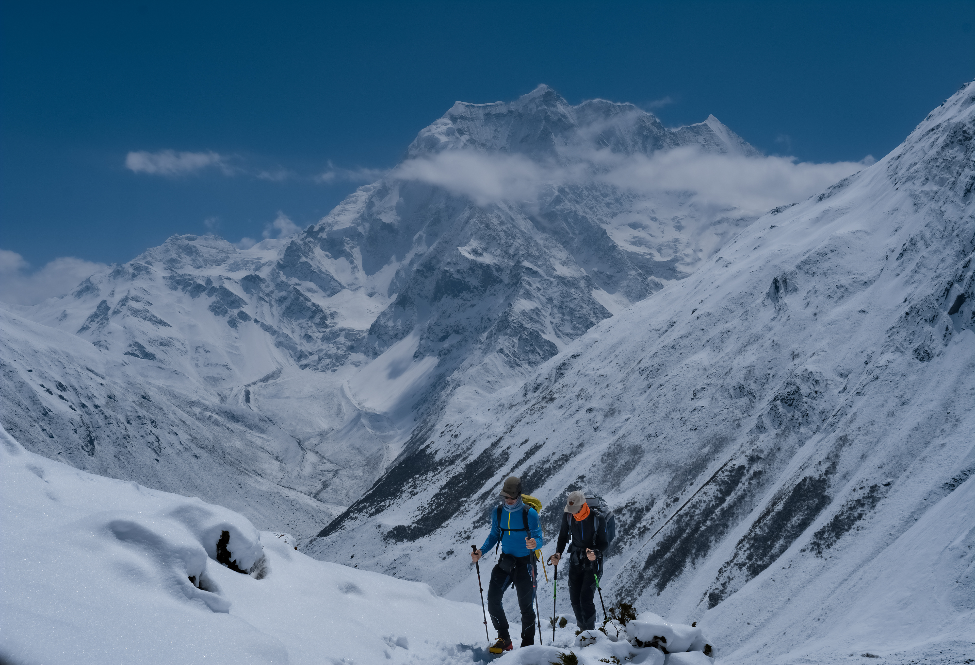 Circling Manaslu