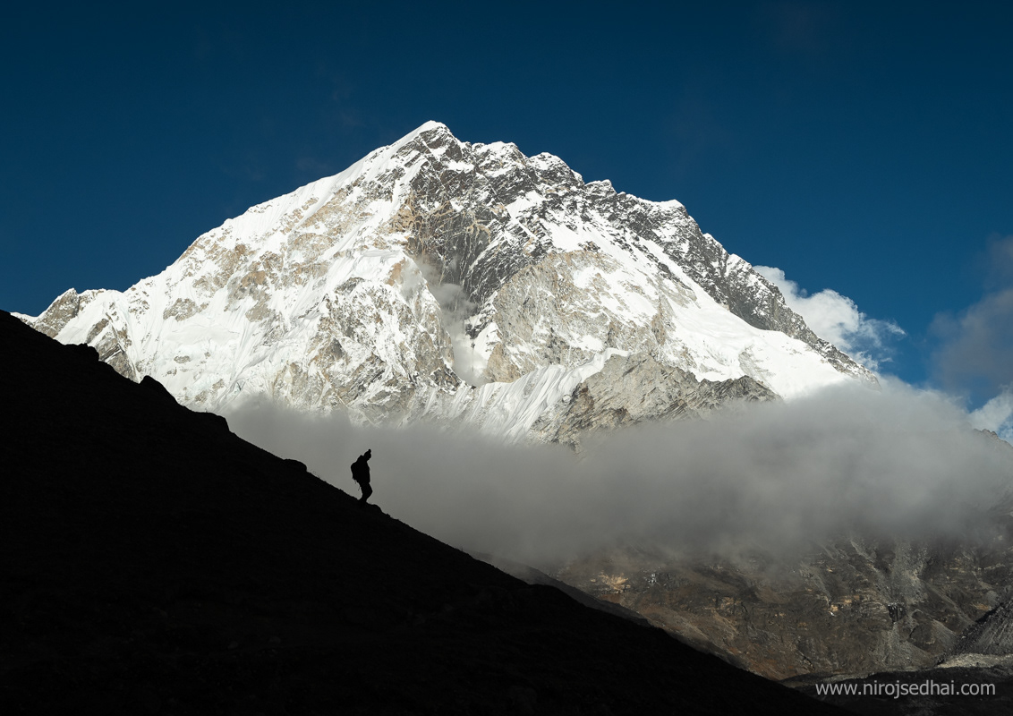 Hiking down the lobuche