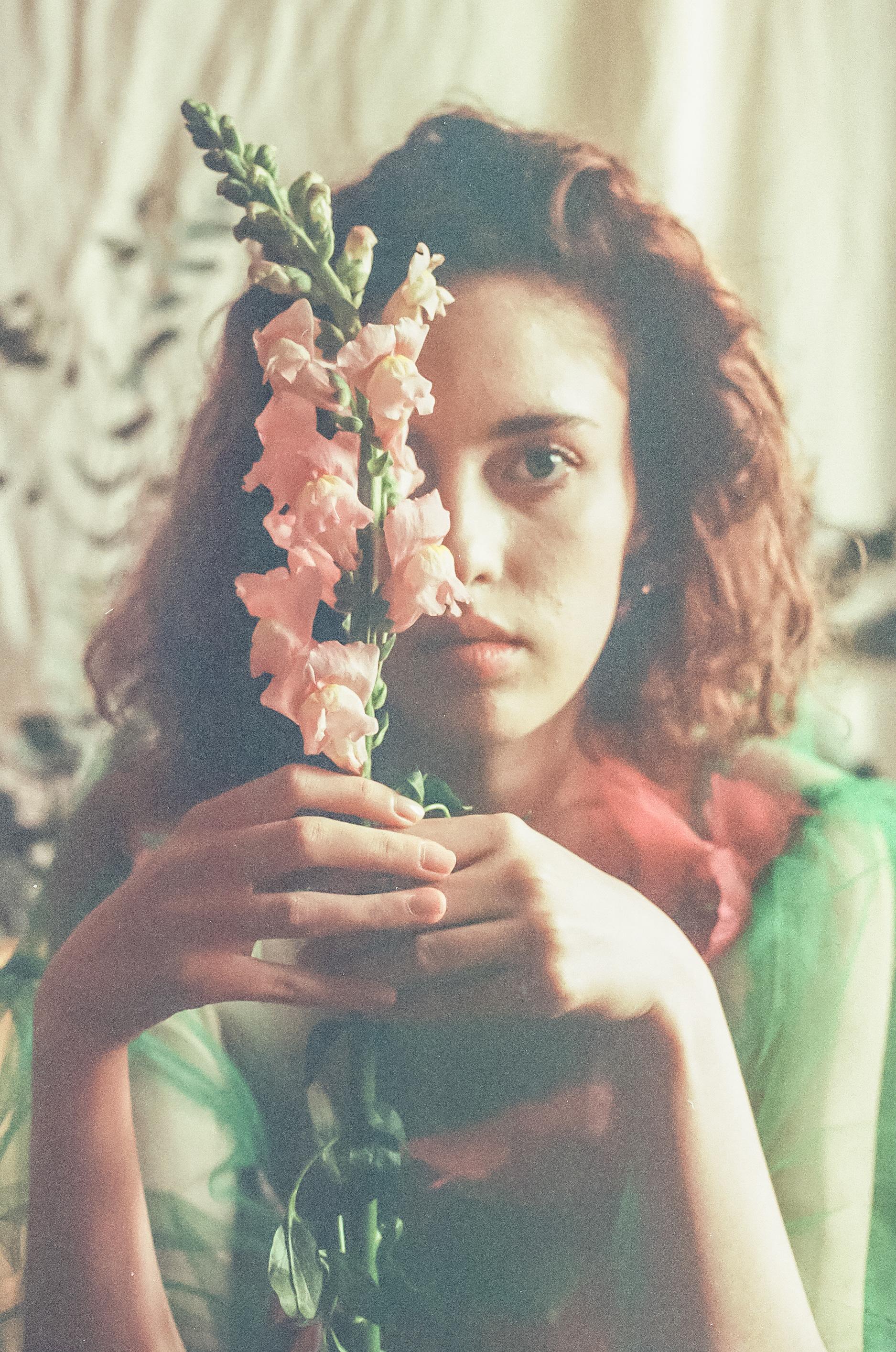 Model: Sol @solabt from @welovemodels.ar / Production: Vale Martins @valemartinsm y Sofi Barragan @sofibarragann