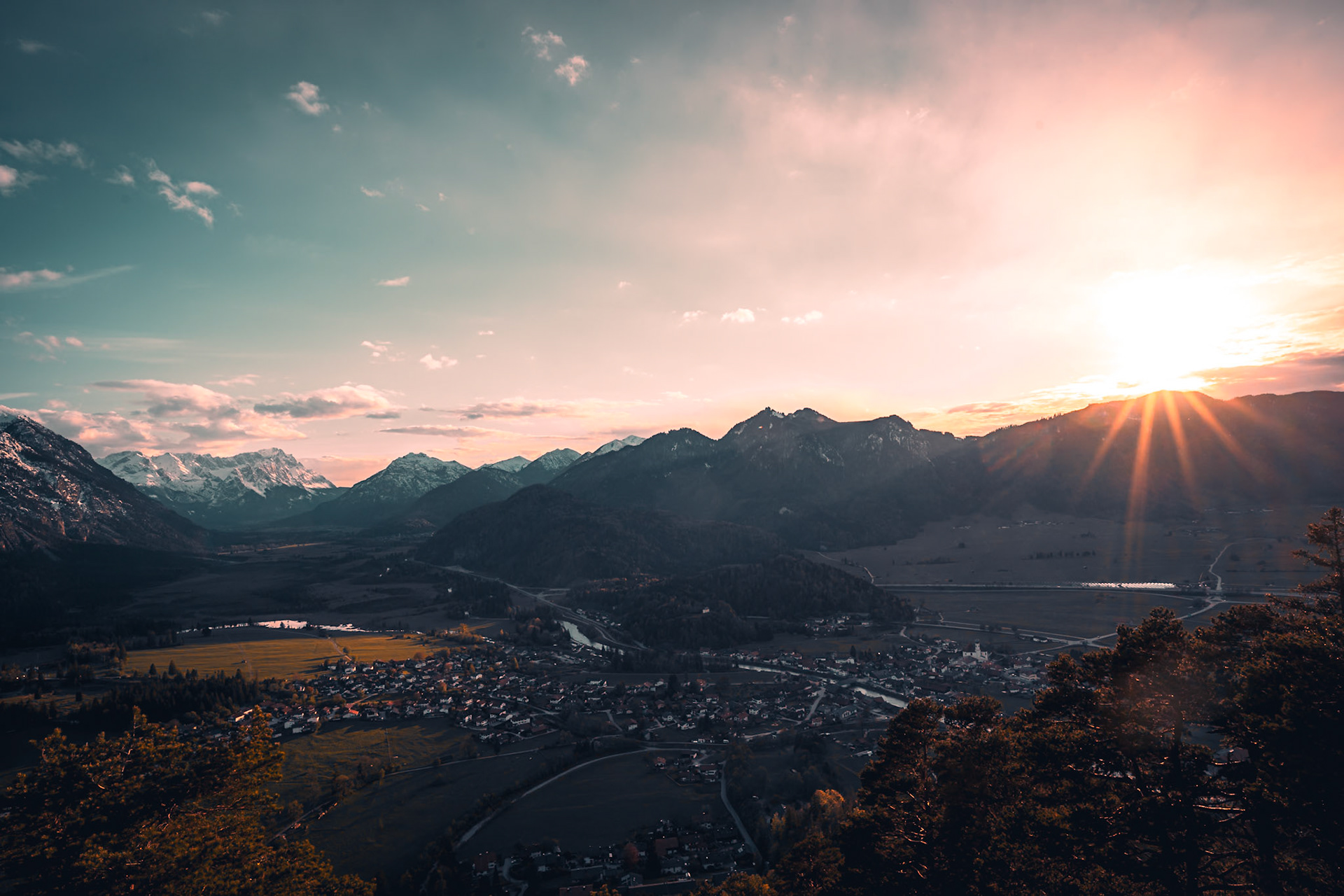 Eschenlohe during sunset