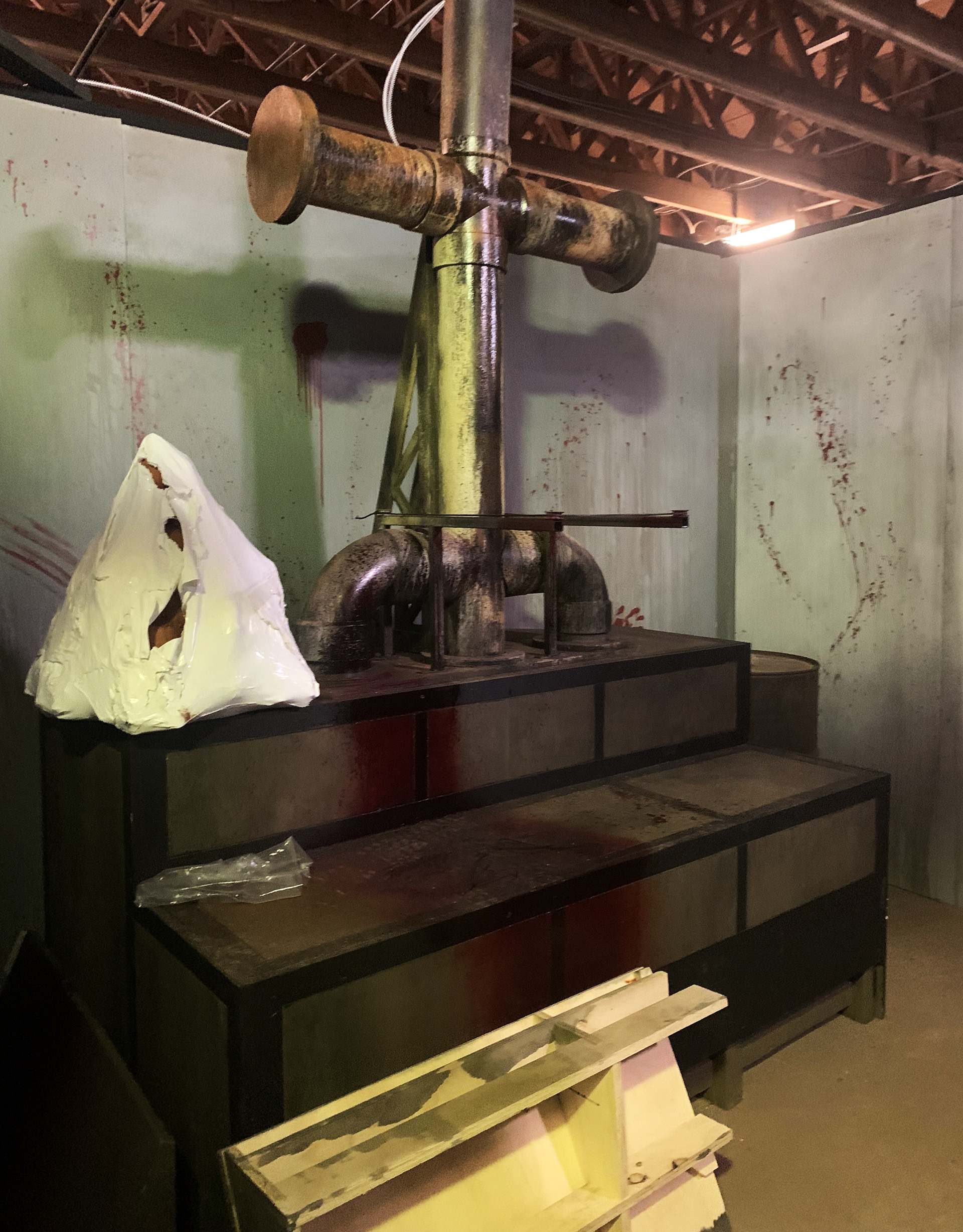 Saw Trap and Scenic Blood