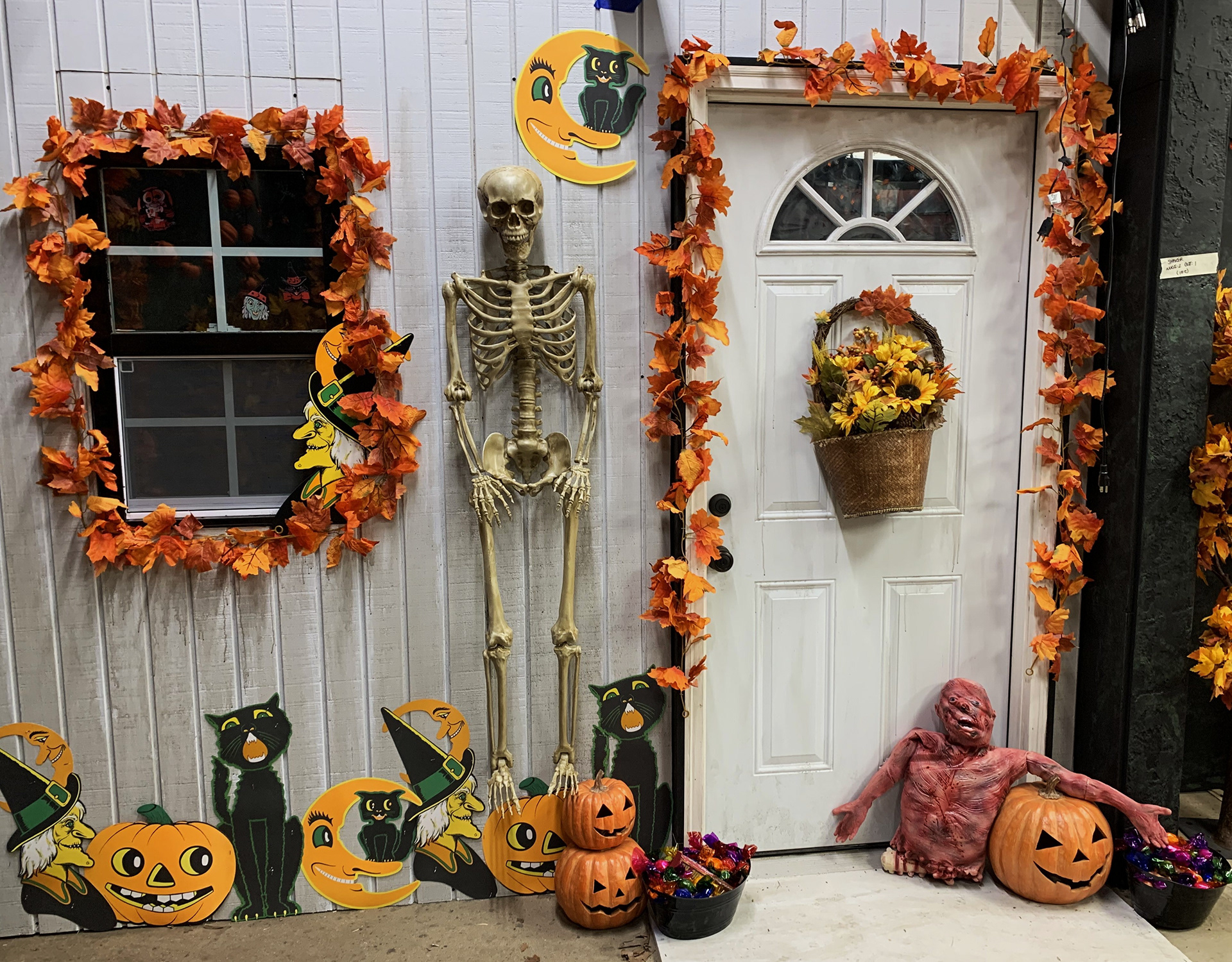 Fake Porch with Halloween Decor