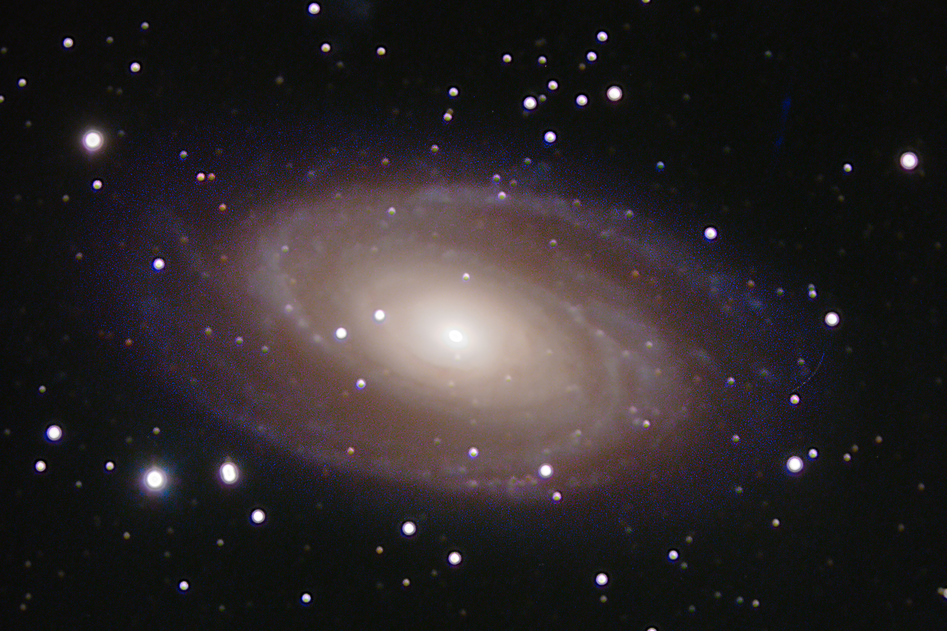 M81, Bode's Nebula. This is actually a galaxy, but early observer mis-named it as a Nebula. — at Lockwood Valley, California.