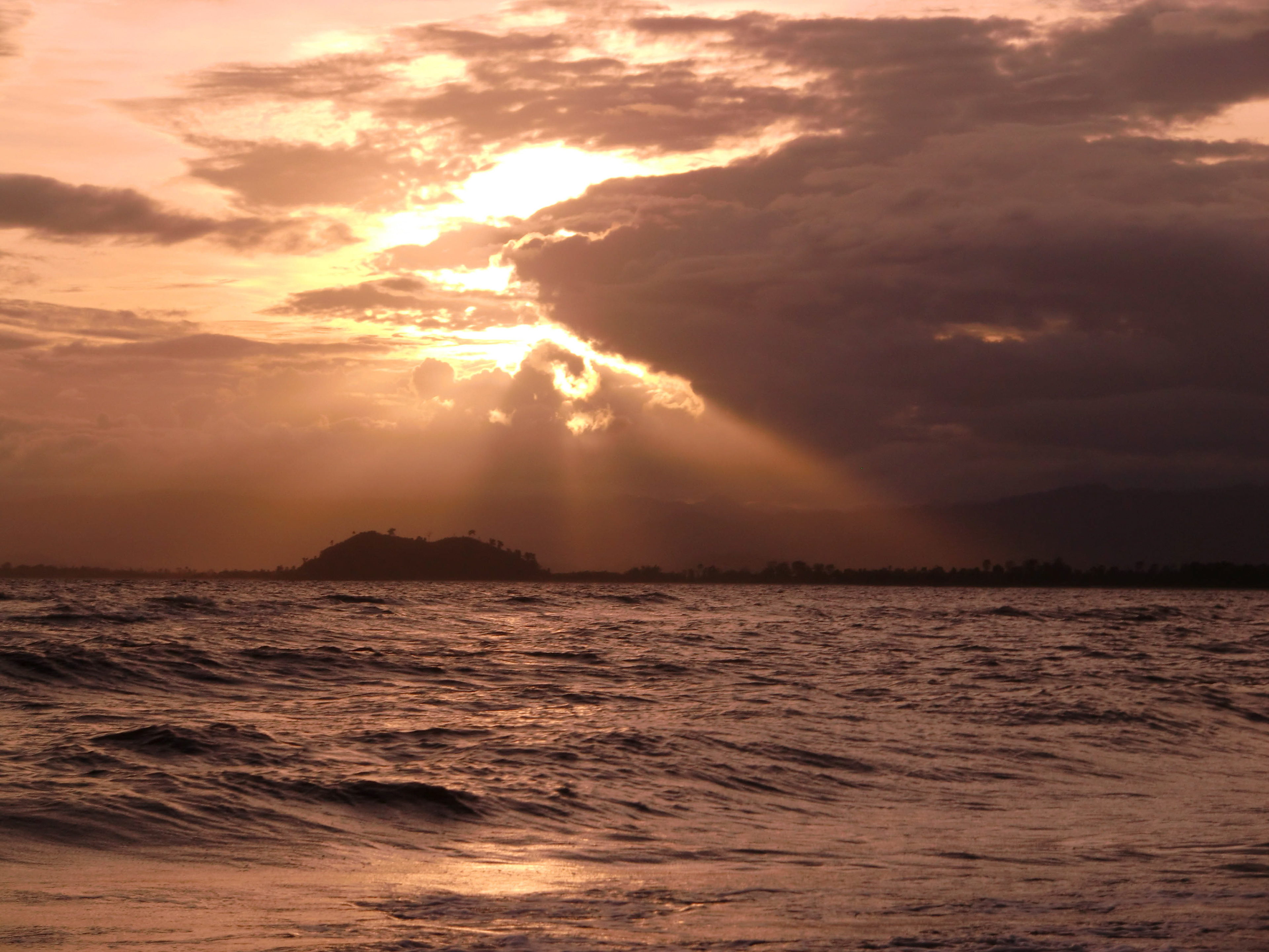 Bucht von Masoala mit Blick auf die kleine Insel Mangabe