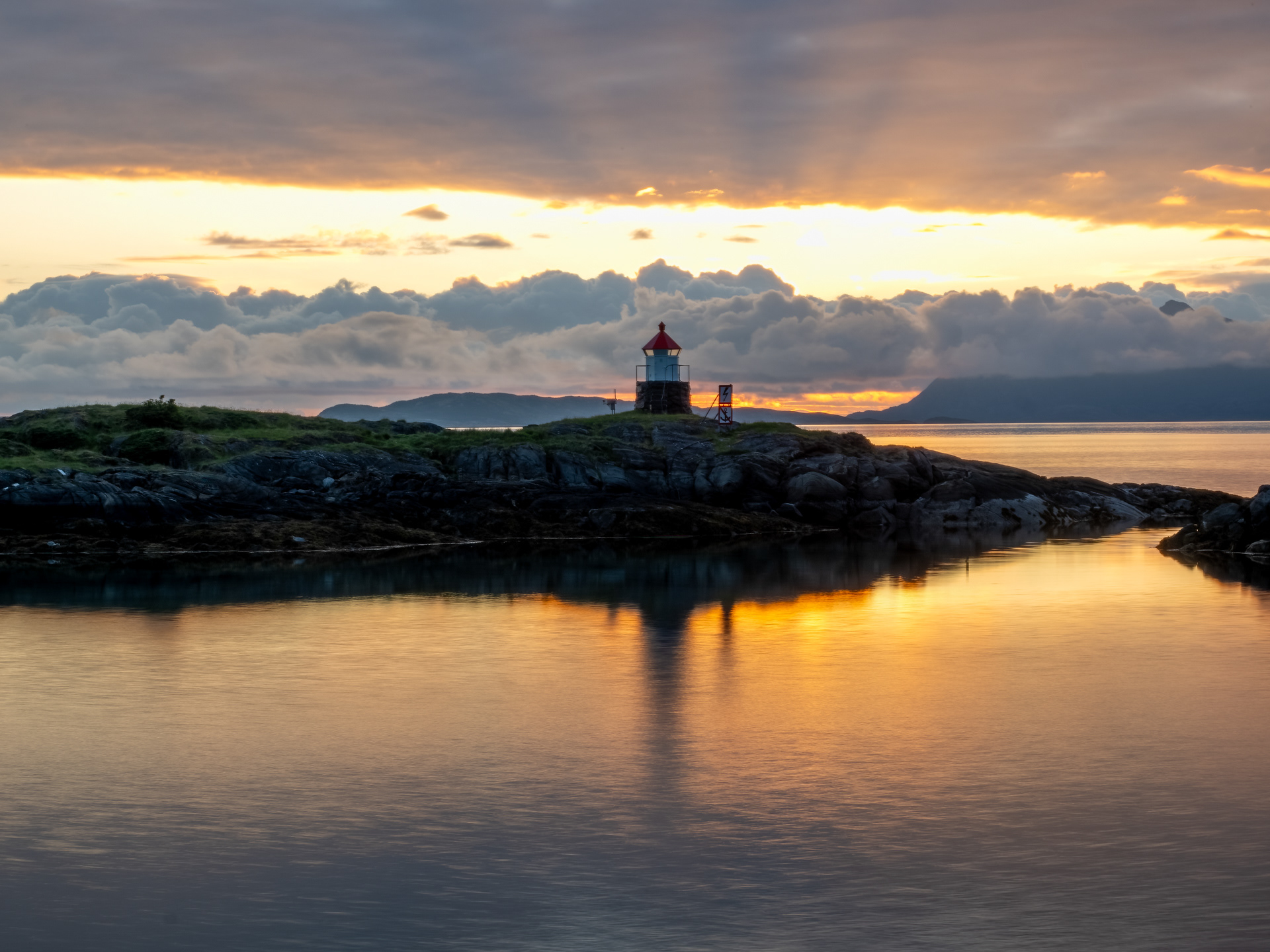 Midnight Sun in Kjerringøy