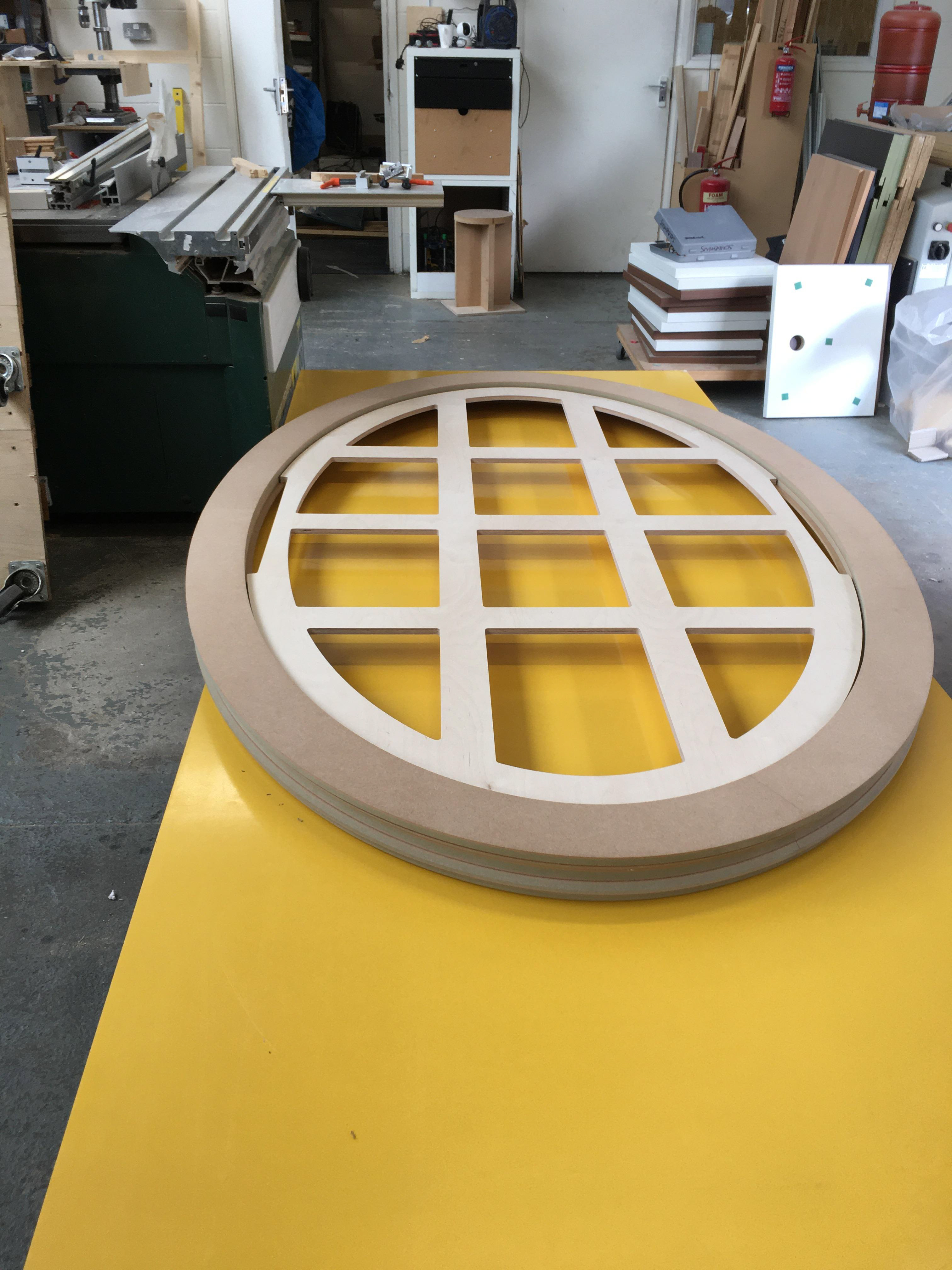 LARGE ART FRAME STRETCHER 2