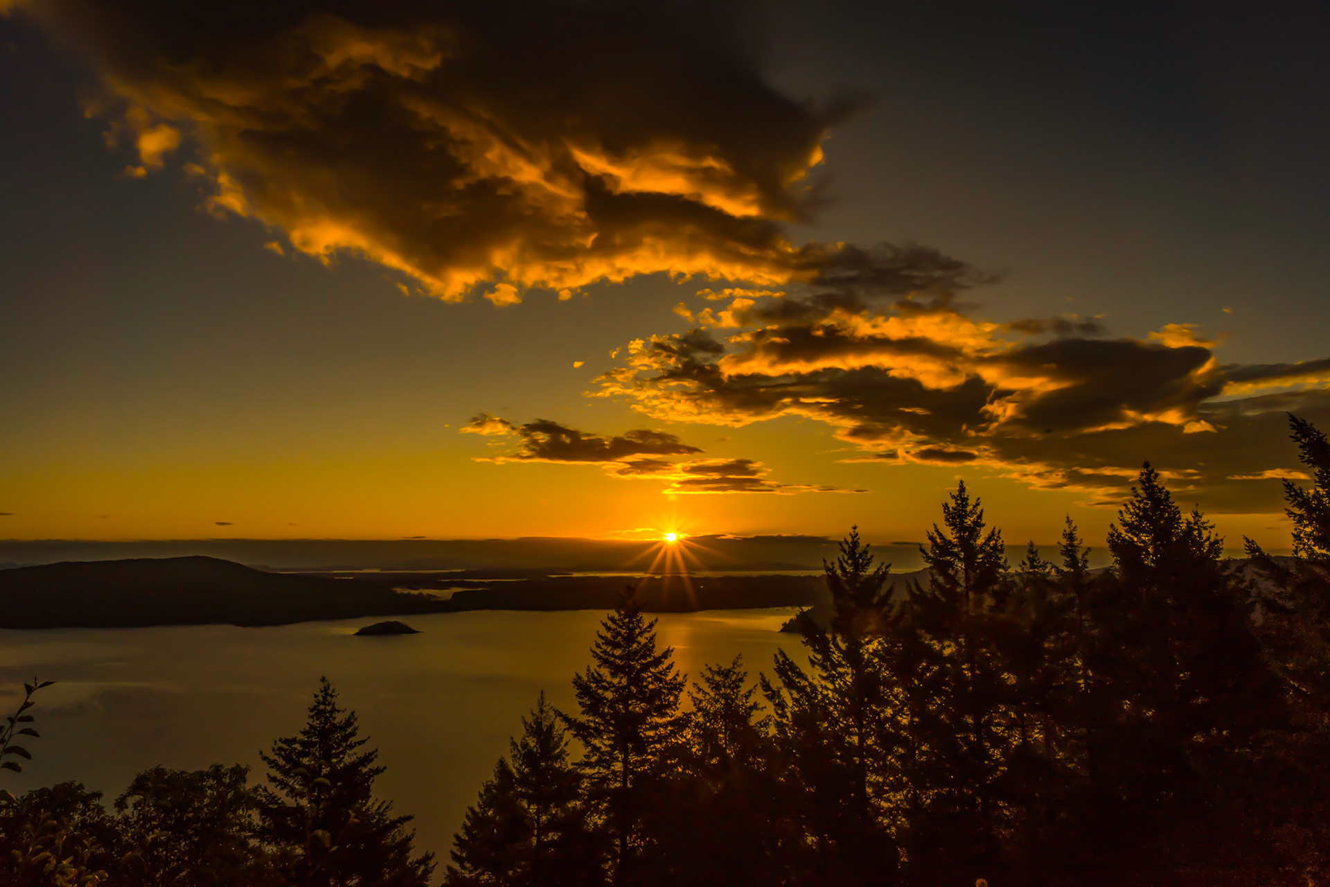 Sunrise from the Malahat Summit